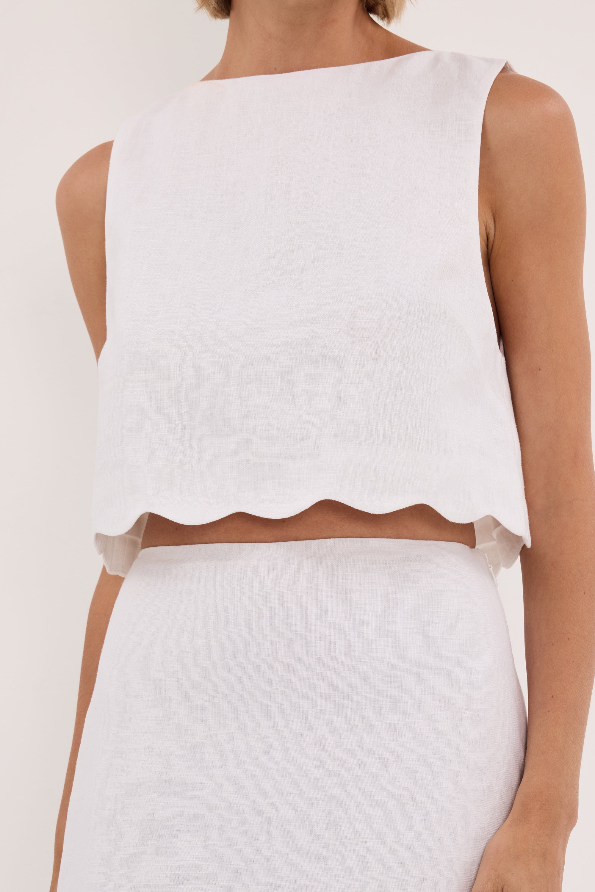 LELA WHITE LINEN CROP TOP