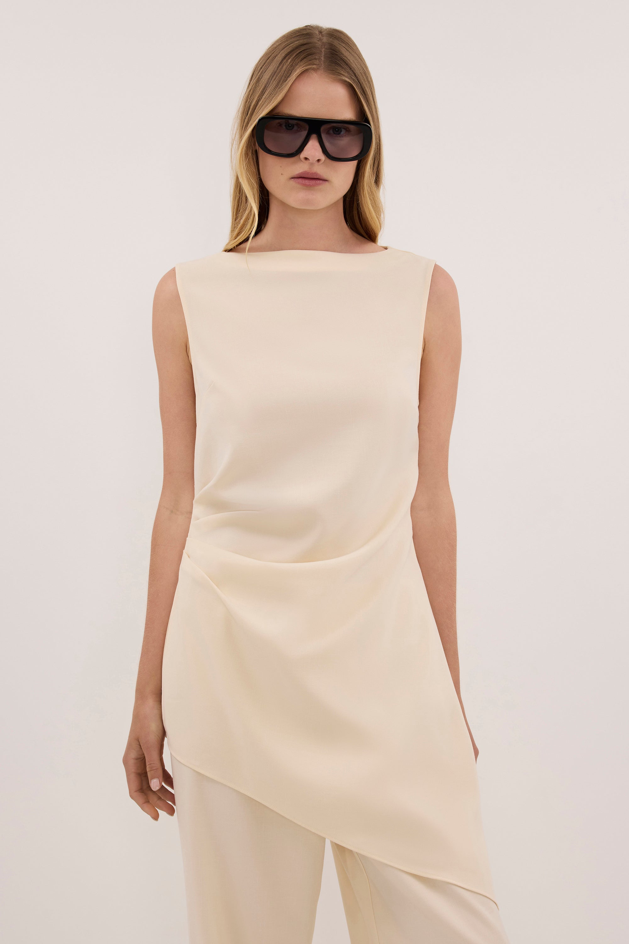 KENDALL BUTTER DRAPED LONG ASYM TOP