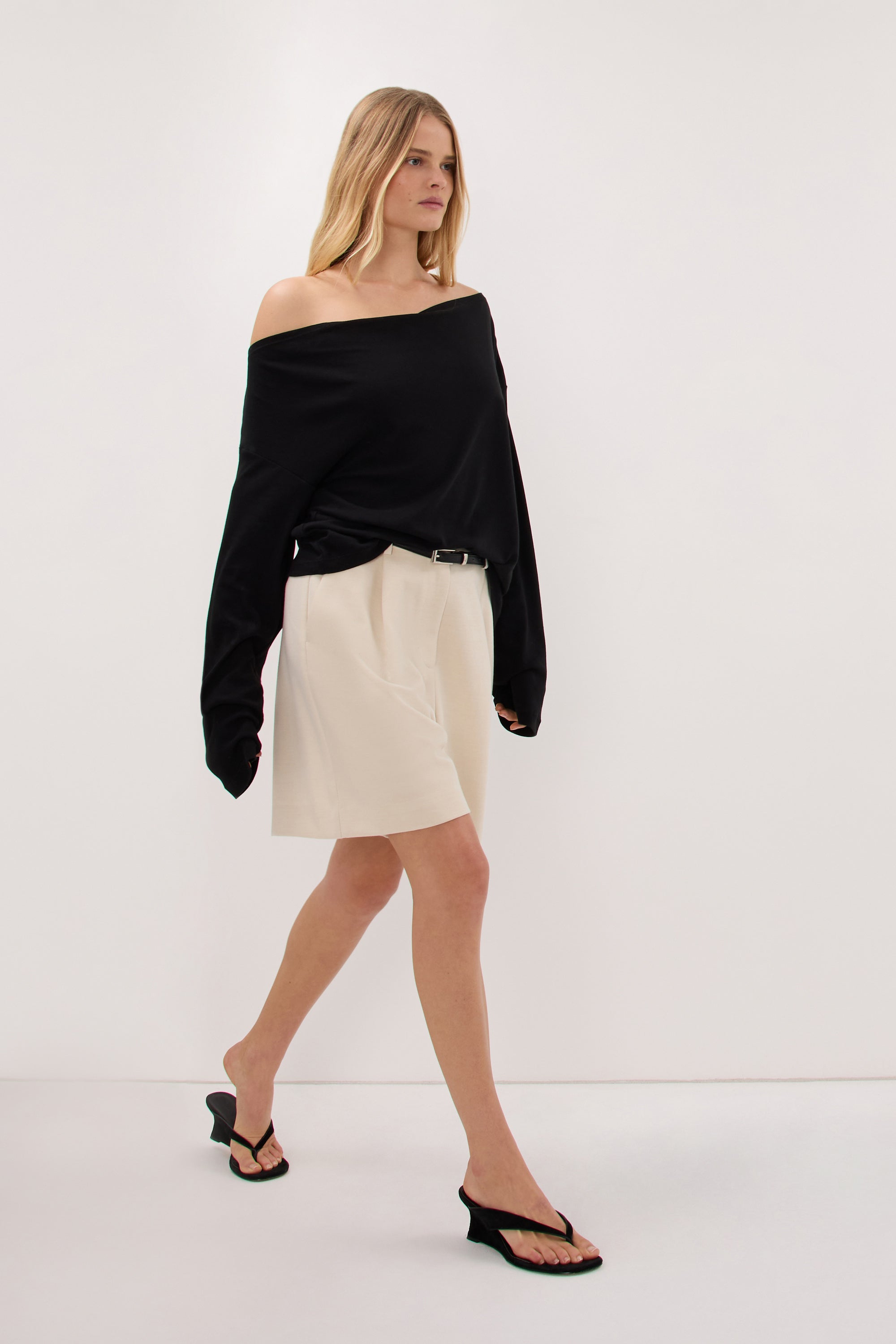 ORELIA BLACK COWL NECK SLEEVED TOP