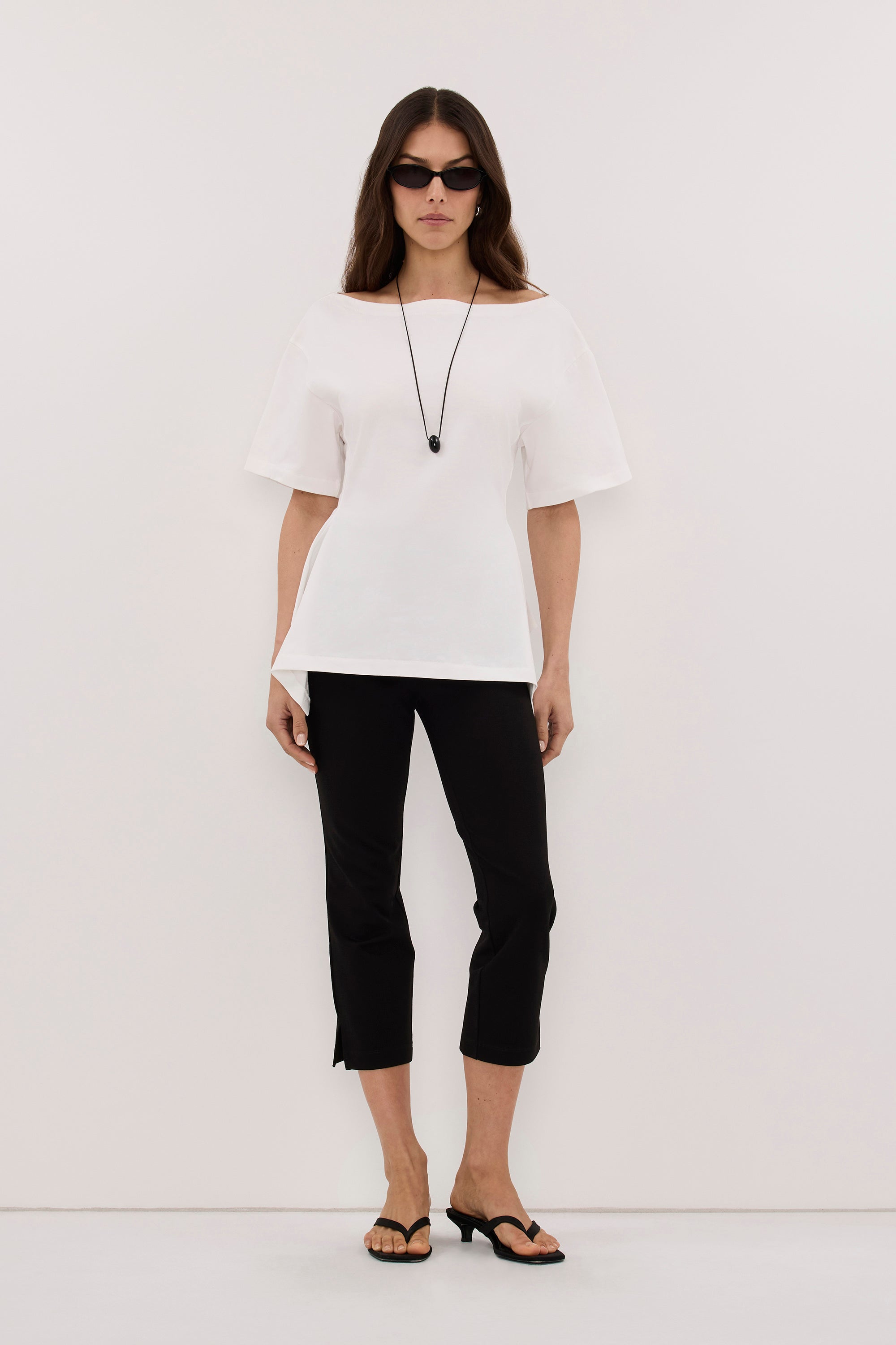 VERA WHITE HANDKERCHIEF HEM TEE