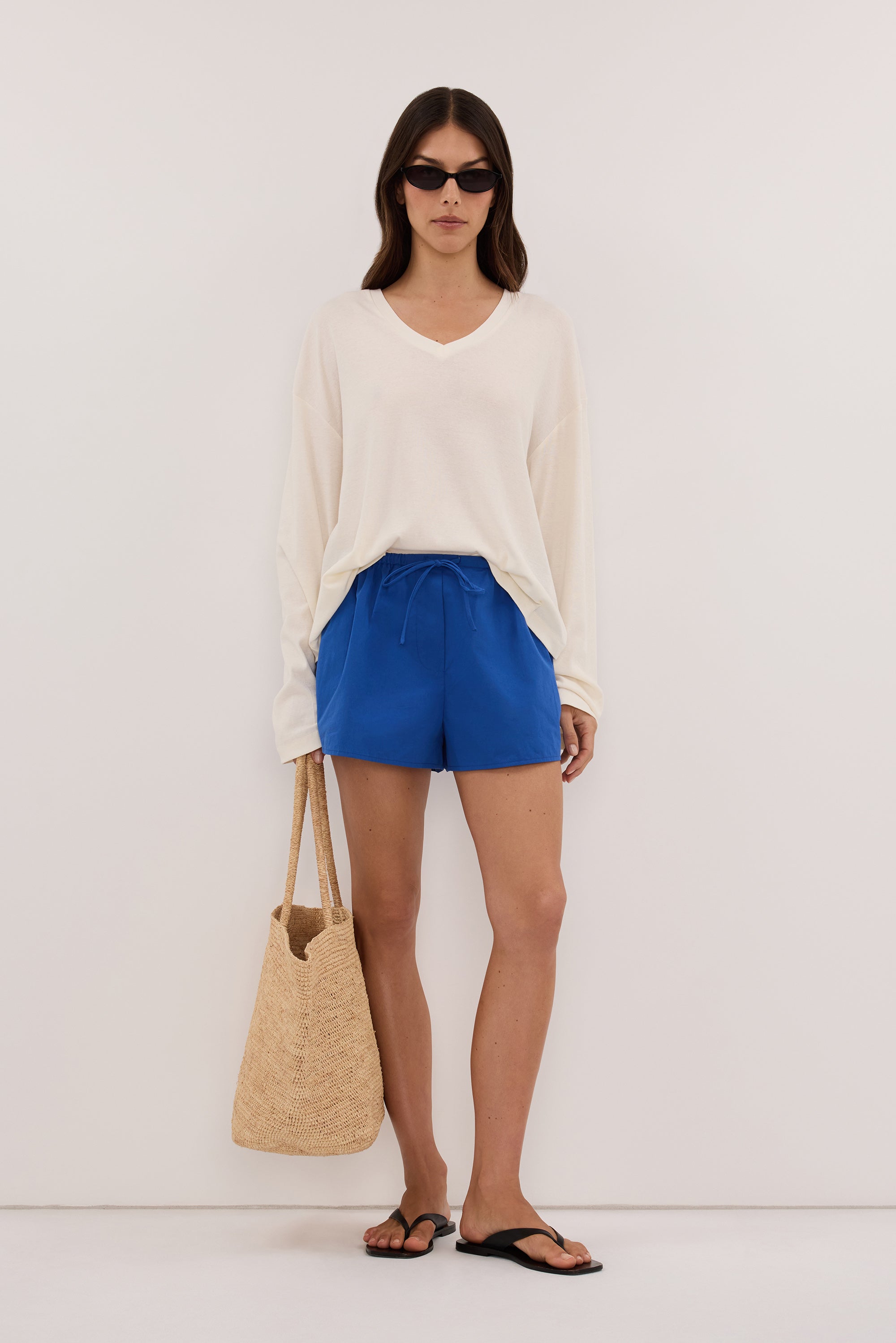 DARINA CREAM V NECK SLEEVED TOP