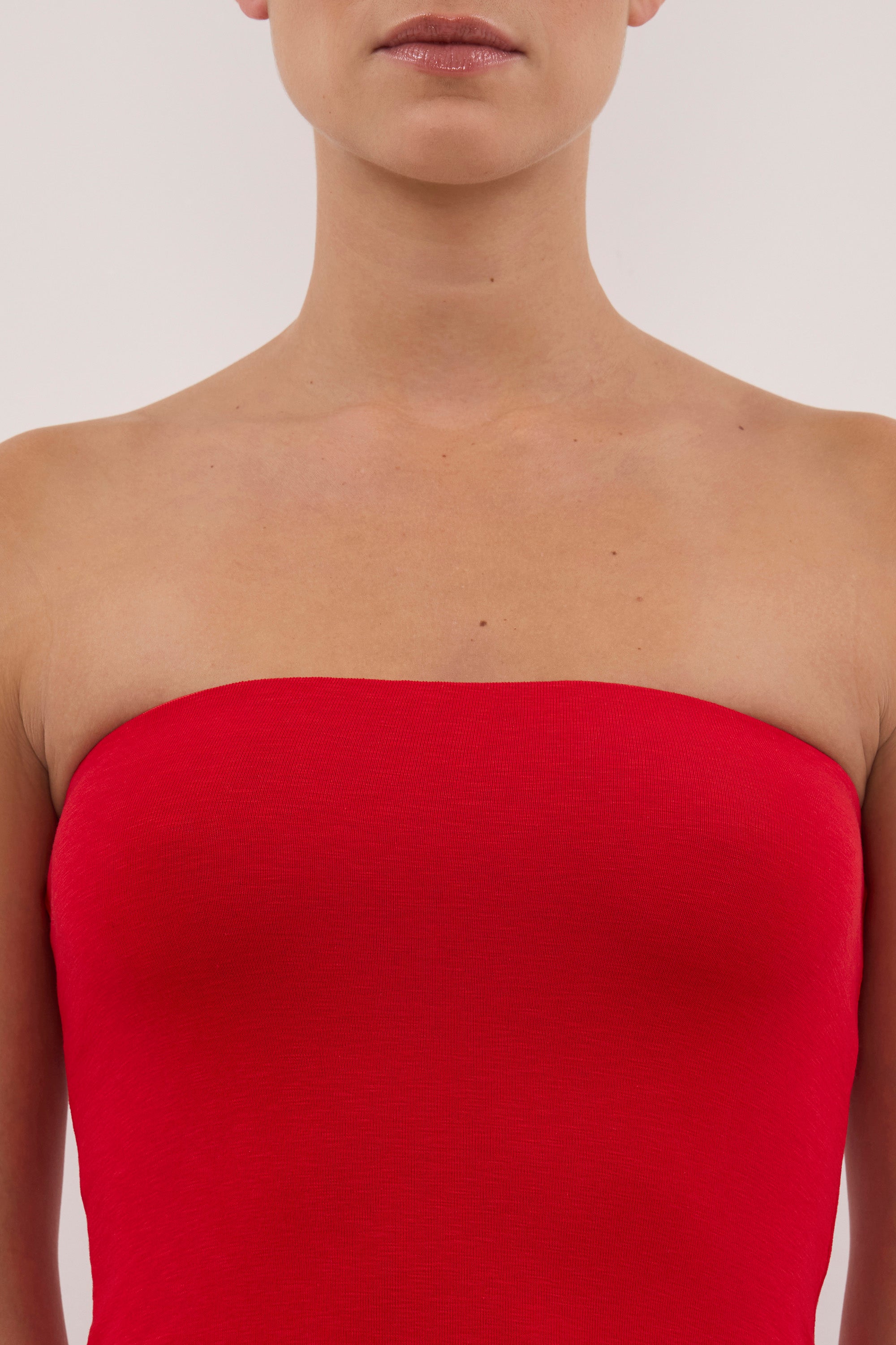 AVEN RED BANDEAU TOP