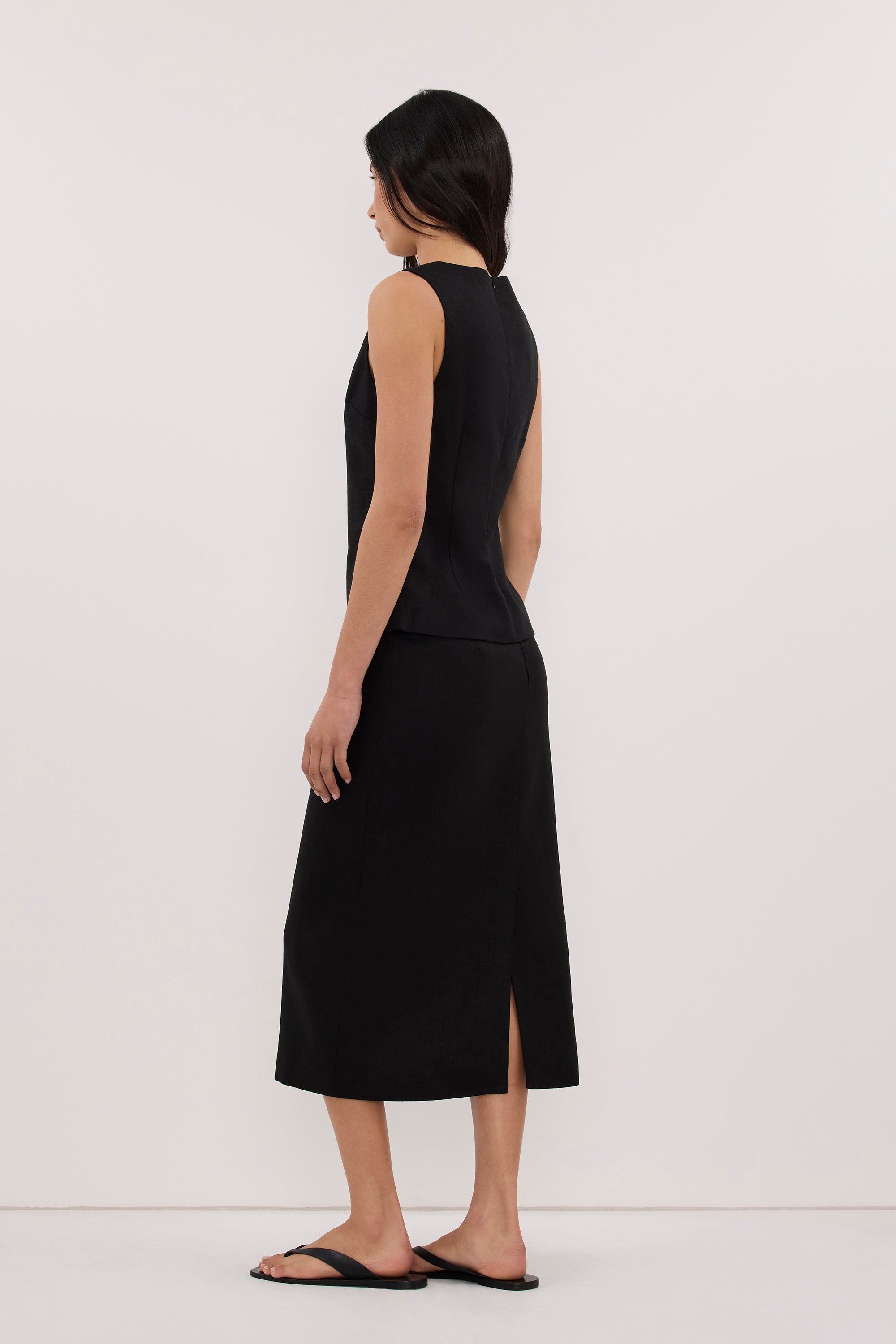 AURELI BLACK LINEN TOP