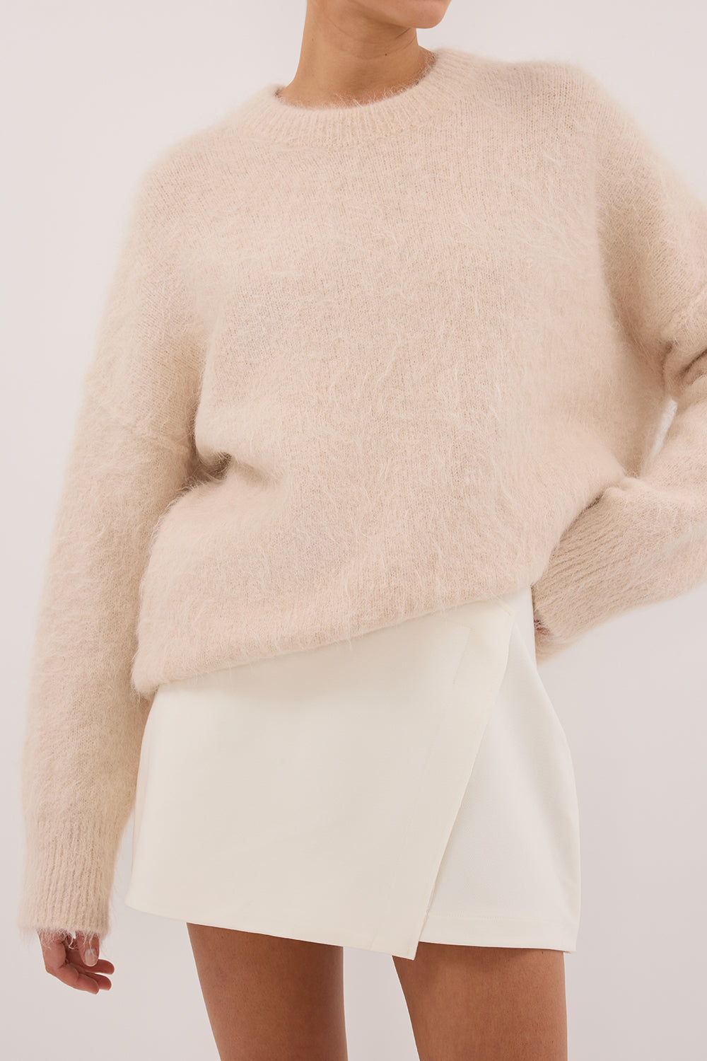 JULIE CREAM TAILORED SKORT