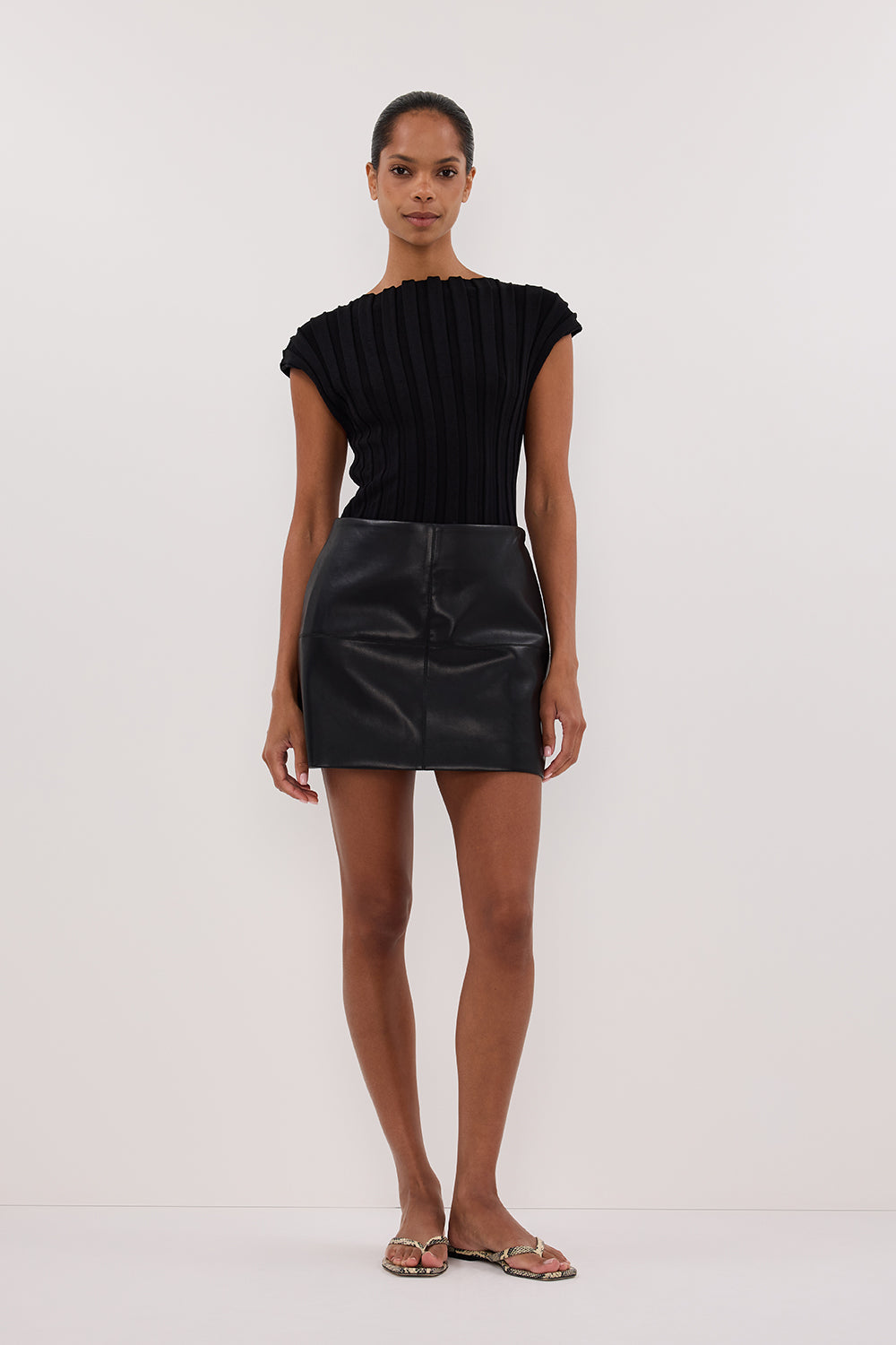 MONTY BLACK FAUX LEATHER MINI SKIRT