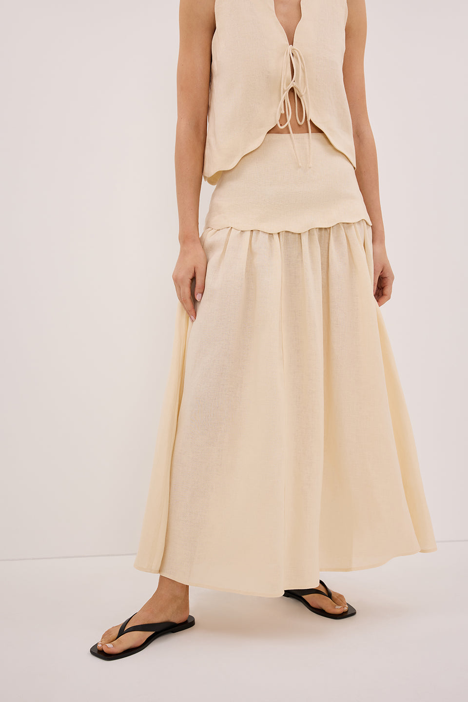 LELA SANDSTONE LINEN MIDI SKIRT