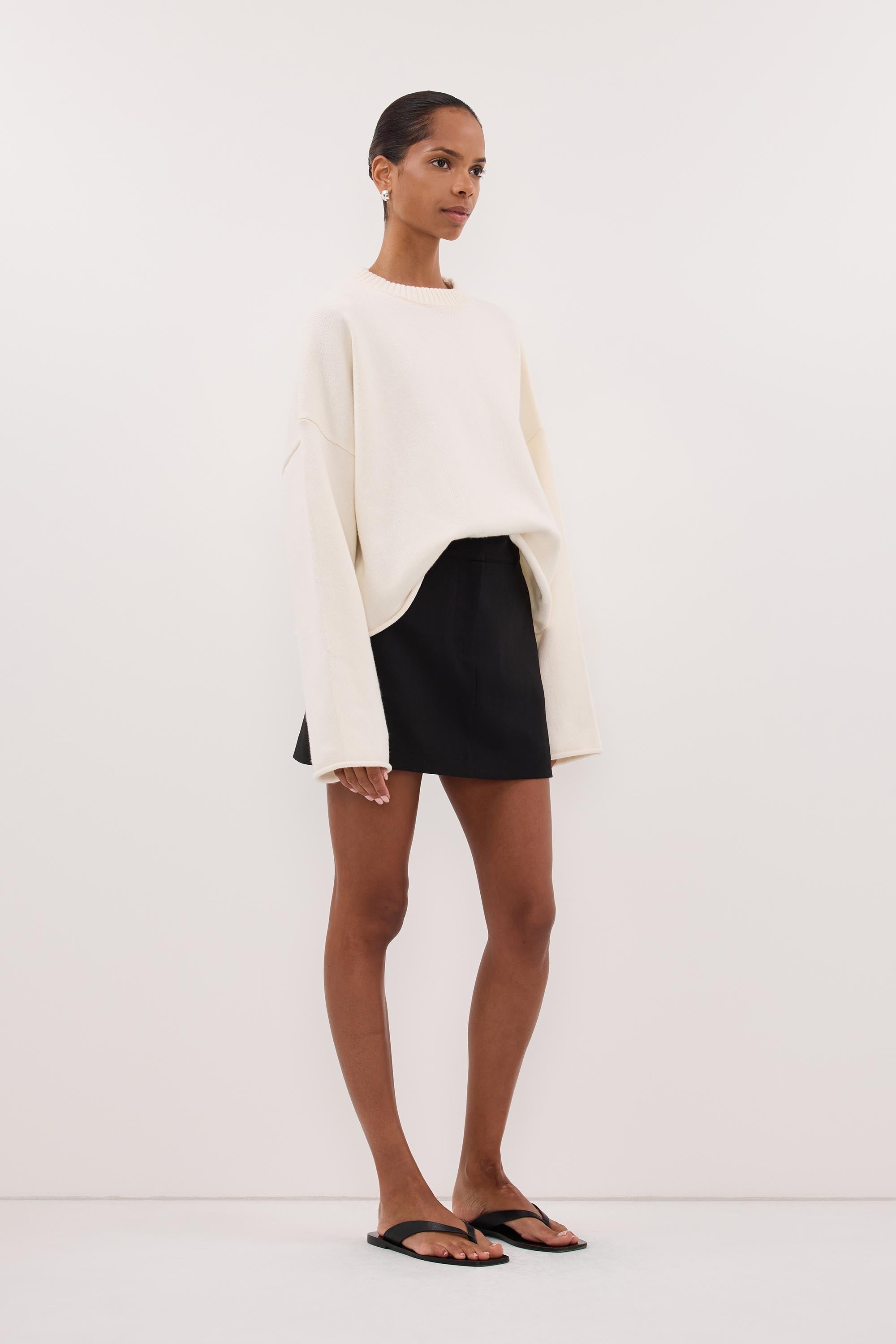CYRUS BLACK FLY FRONT SKORT