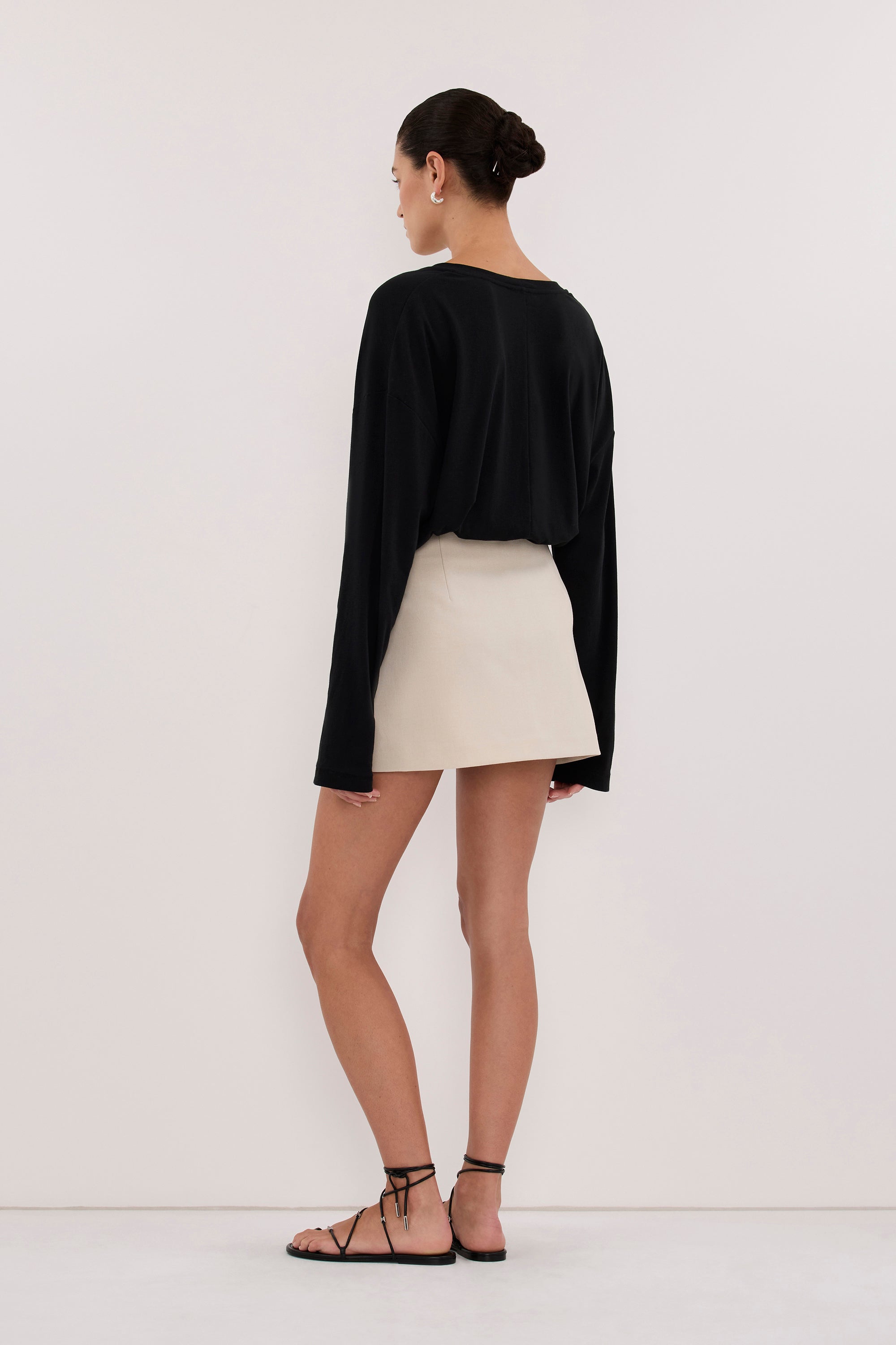 TRINITY BONE TAILORED SKORT