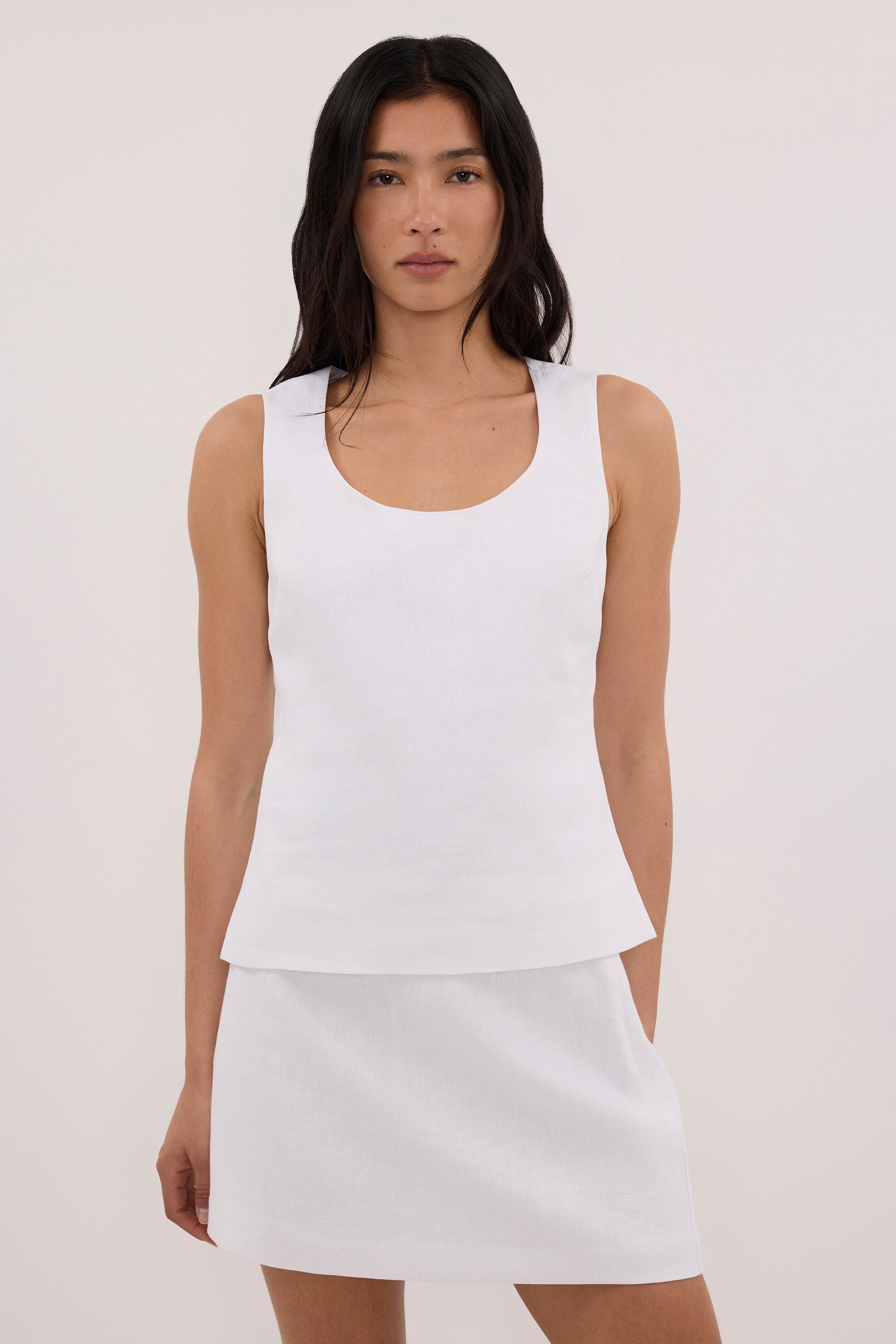 AURELI WHITE LINEN SKORT