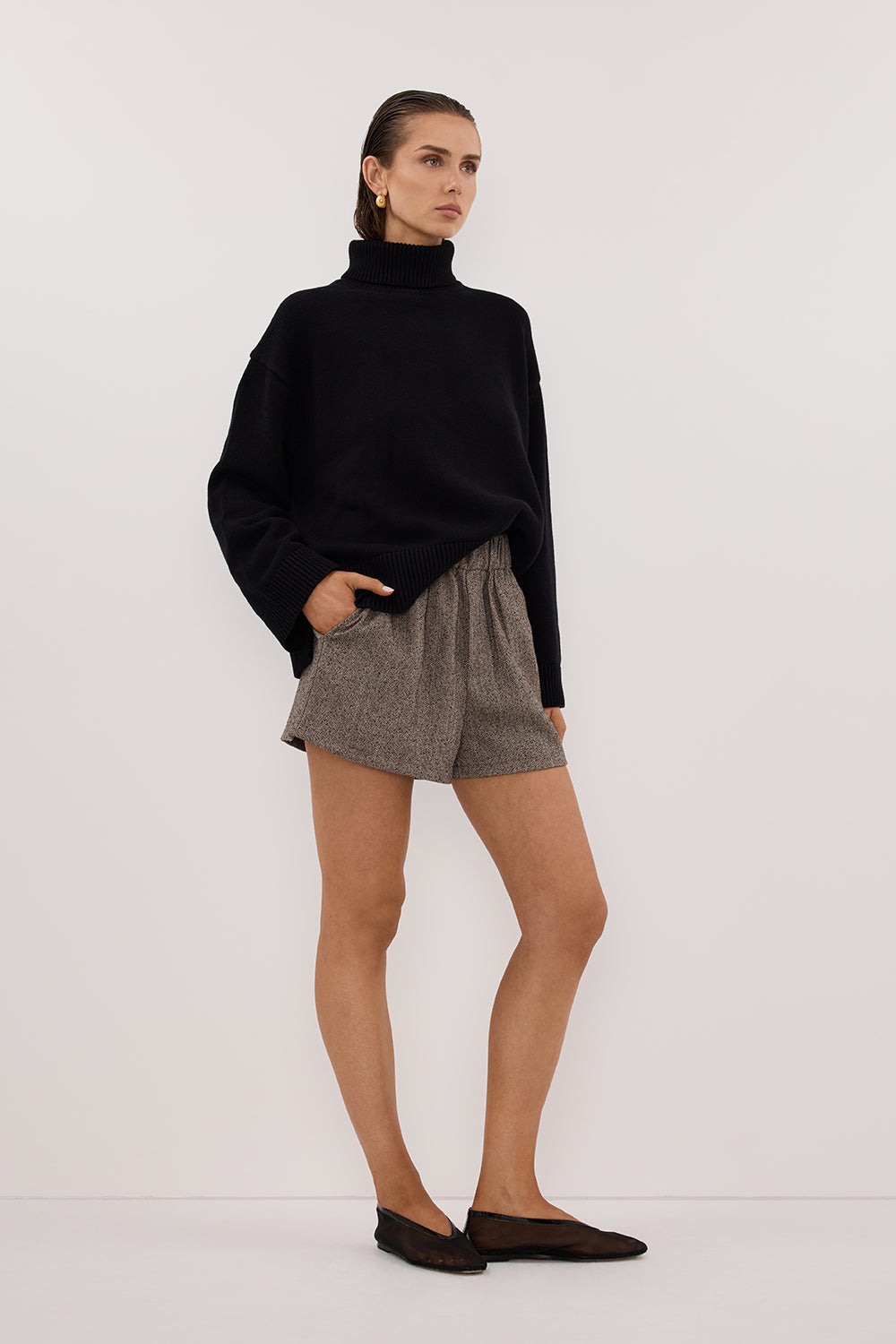 FRANKIE CHOC TWEED ELASTIC SHORT – DISSH