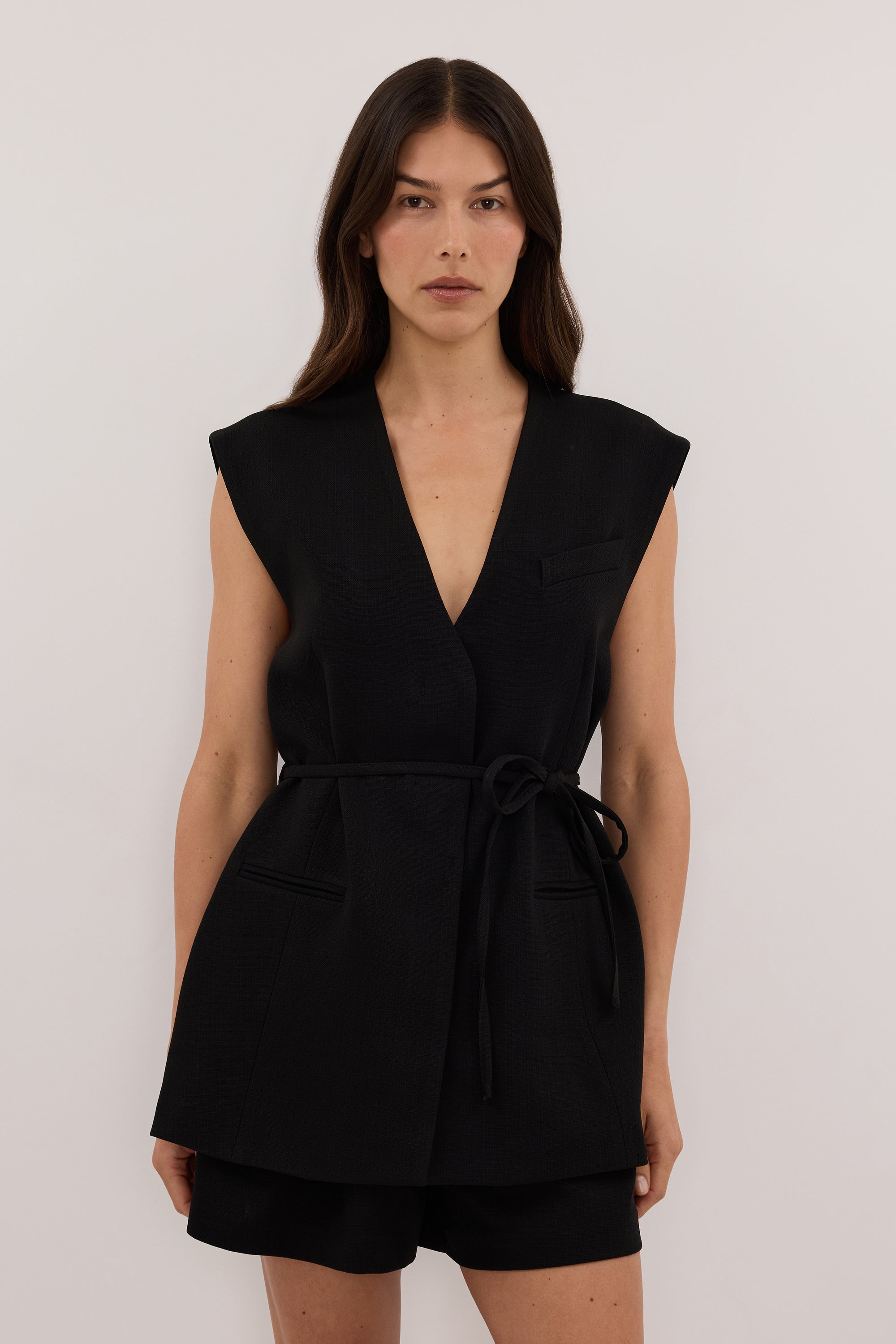 EMORY BLACK TAILORED SHORT