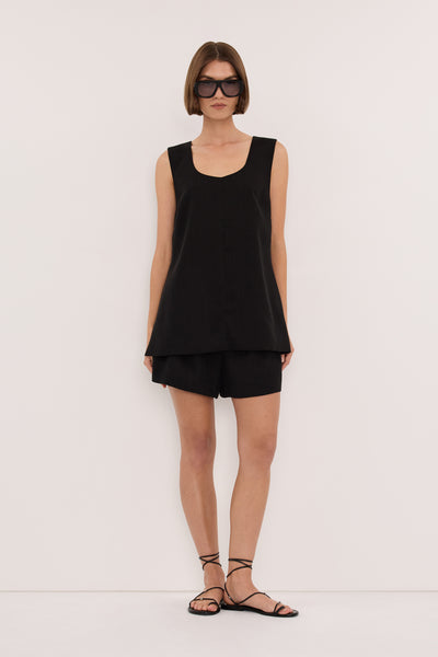 Lilly wearing RUNA BLACK TAILORED SHORT