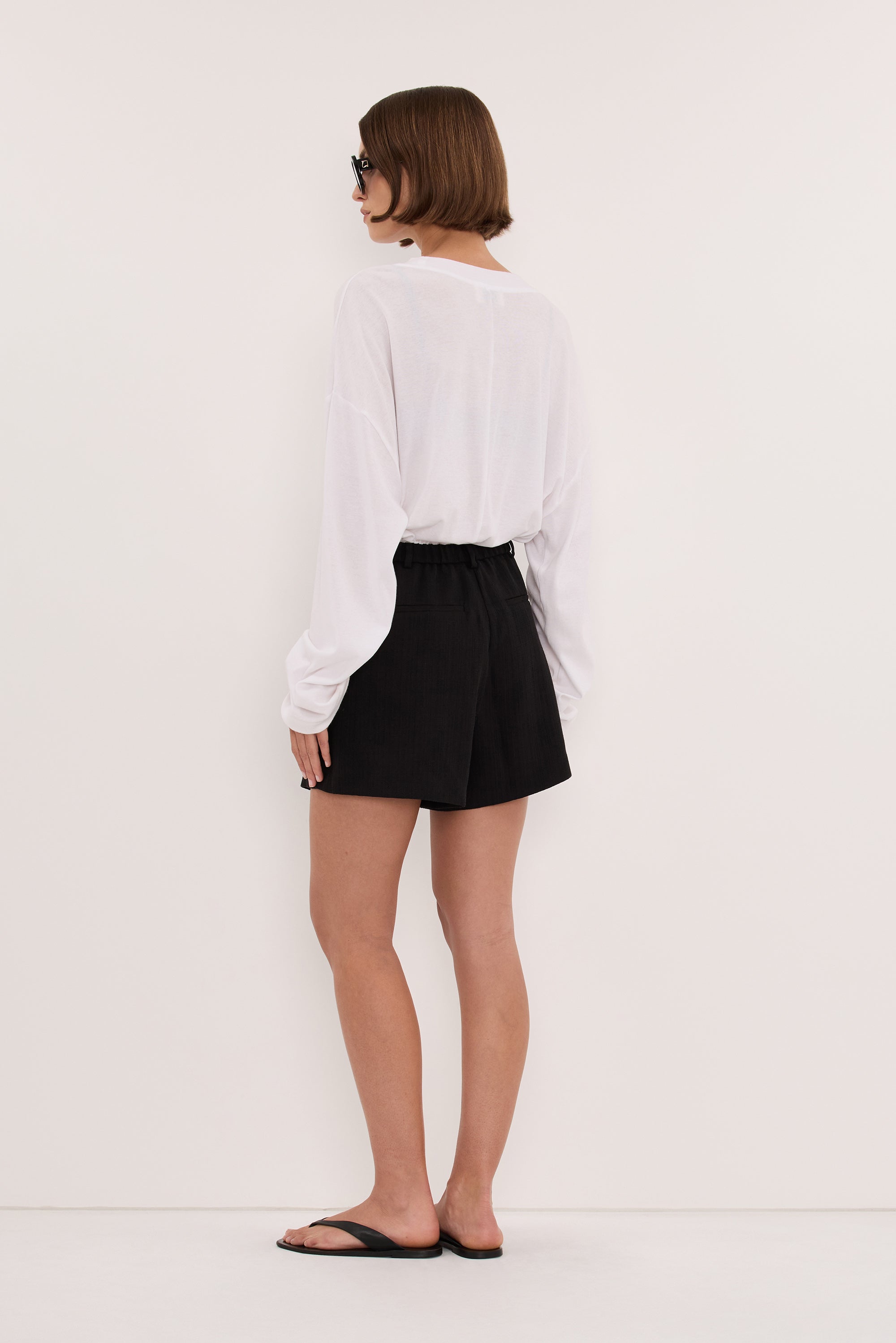 RUNA BLACK TAILORED SHORT