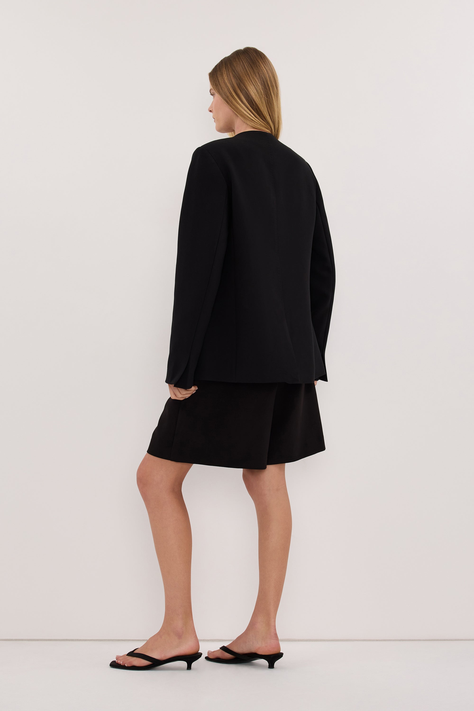CHIARA BLACK BERMUDA SHORT