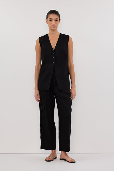 Aude wearing BRAX BLACK TAPERED PANT