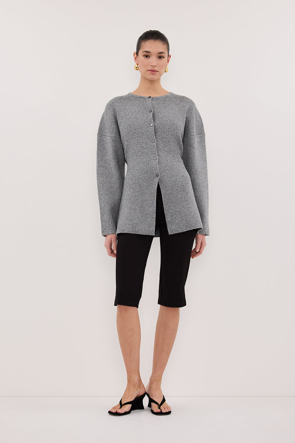 DEMI BLACK CAPRI PANT