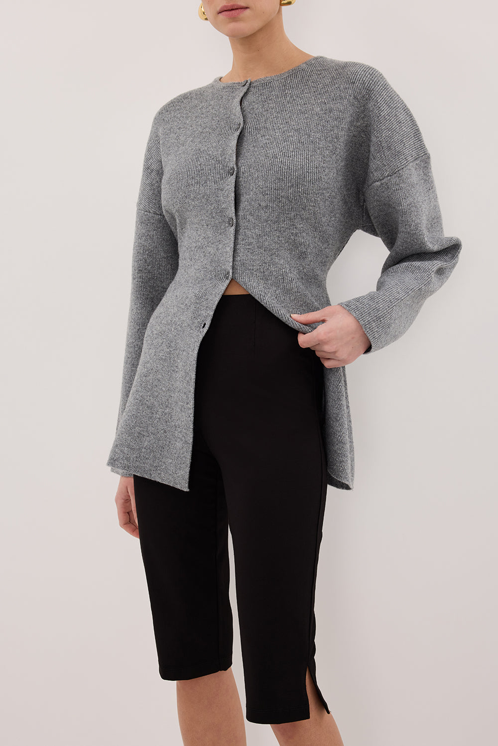 DEMI BLACK CAPRI PANT