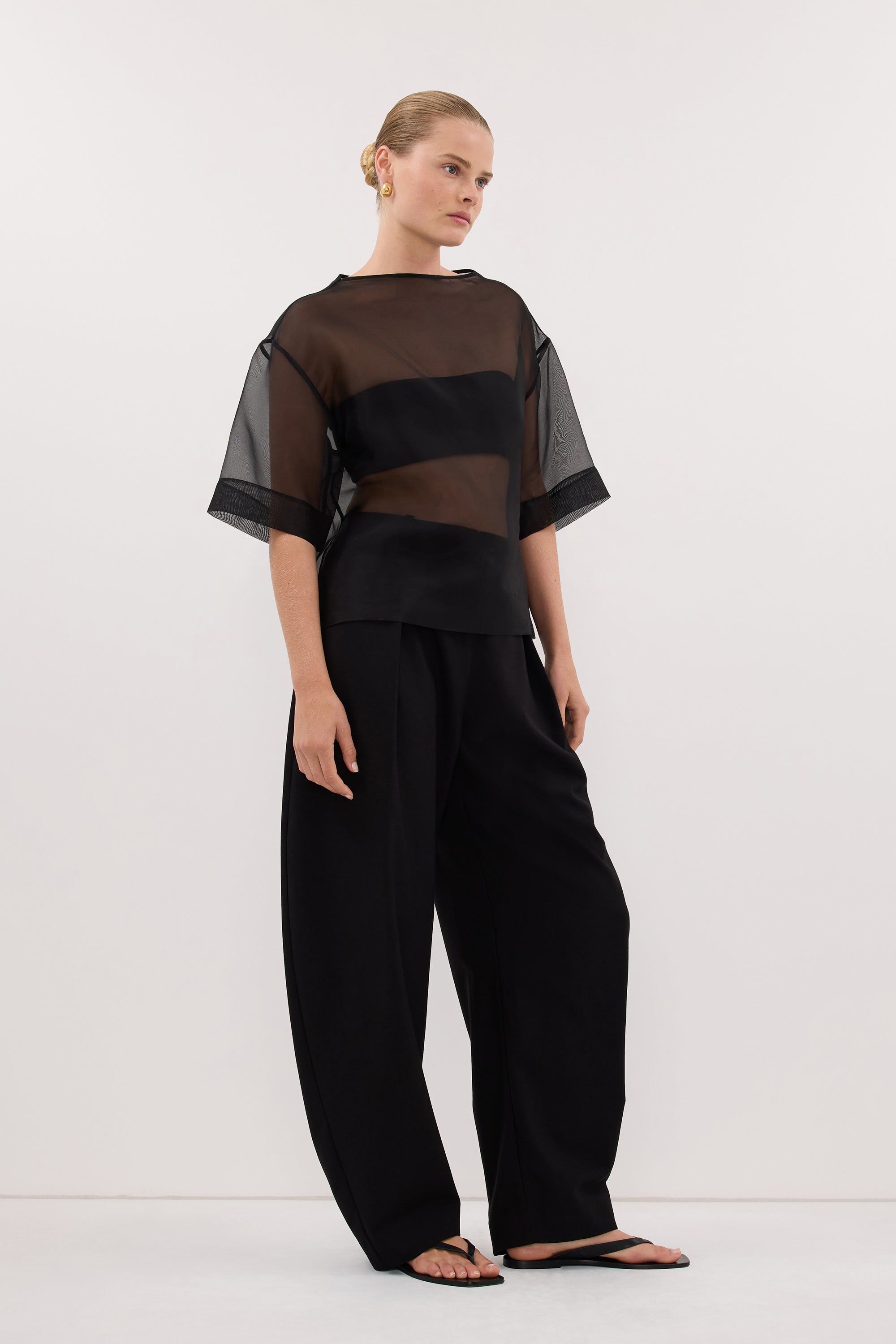ROMY BLACK BARREL LEG TAILORED PANT