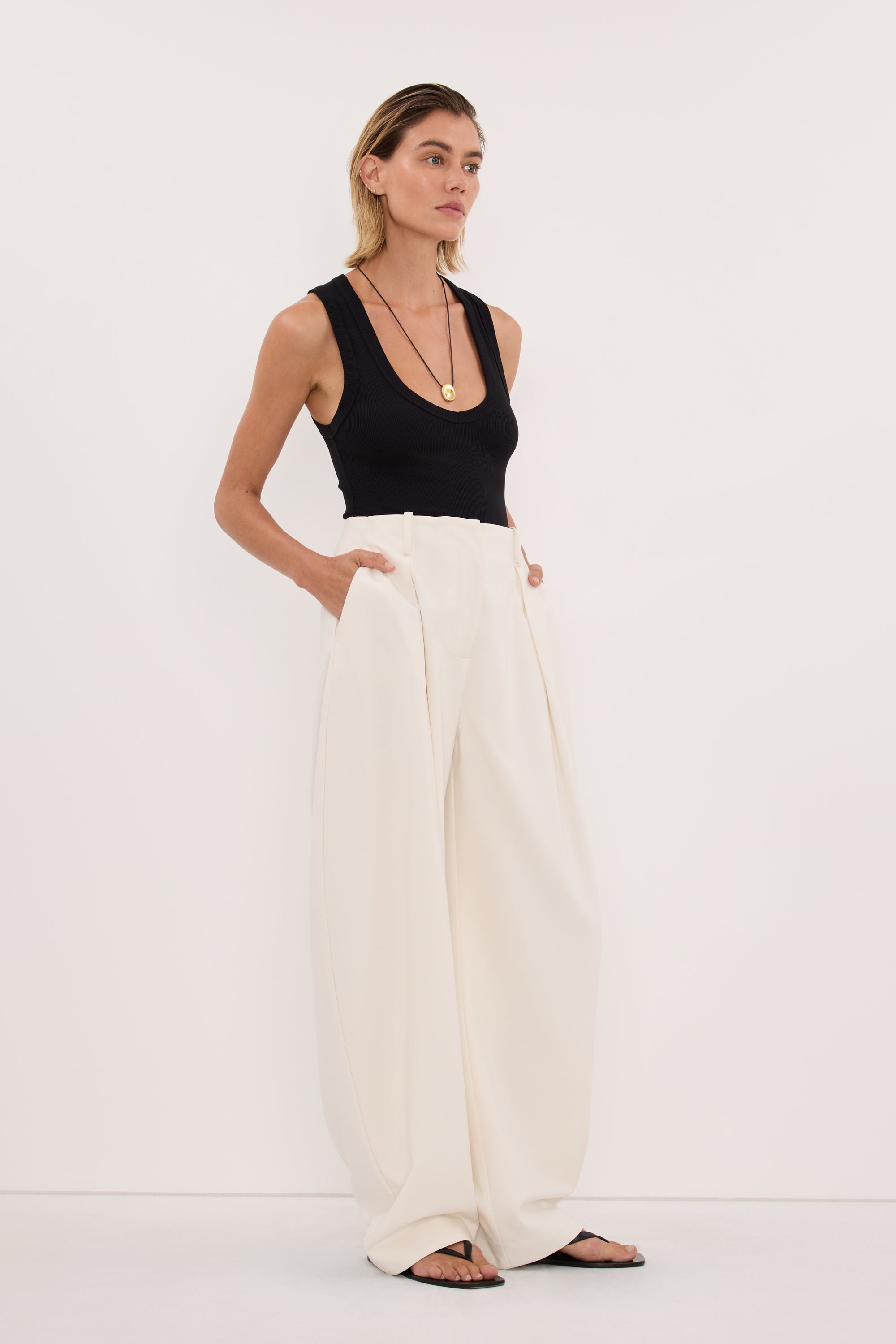 ROMY CREAM BARREL LEG TAILORED PANT