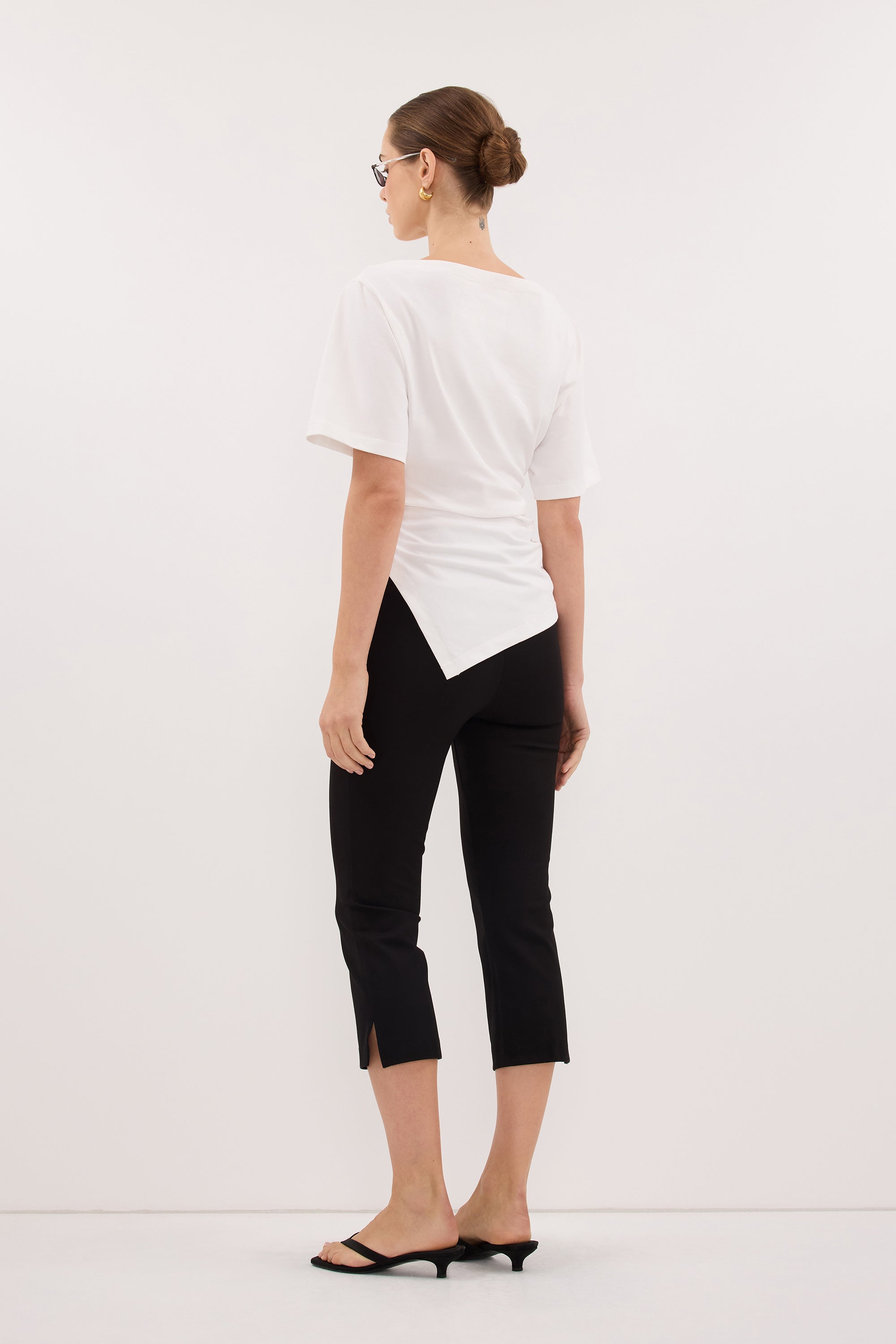 DEMI BLACK 7/8 CAPRI PANT