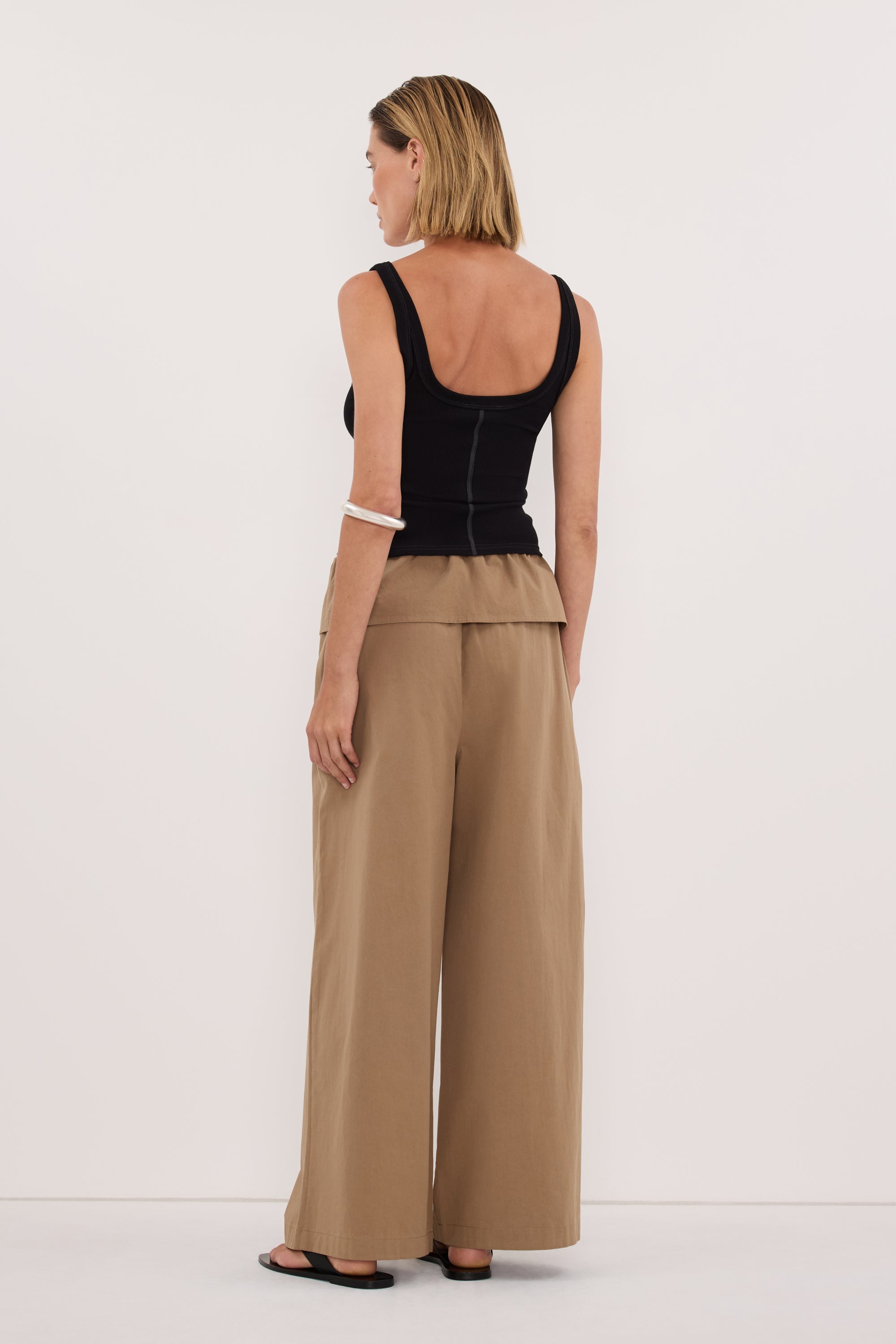 BENTLEE CARAMEL COTTON FISHERMAN PANT