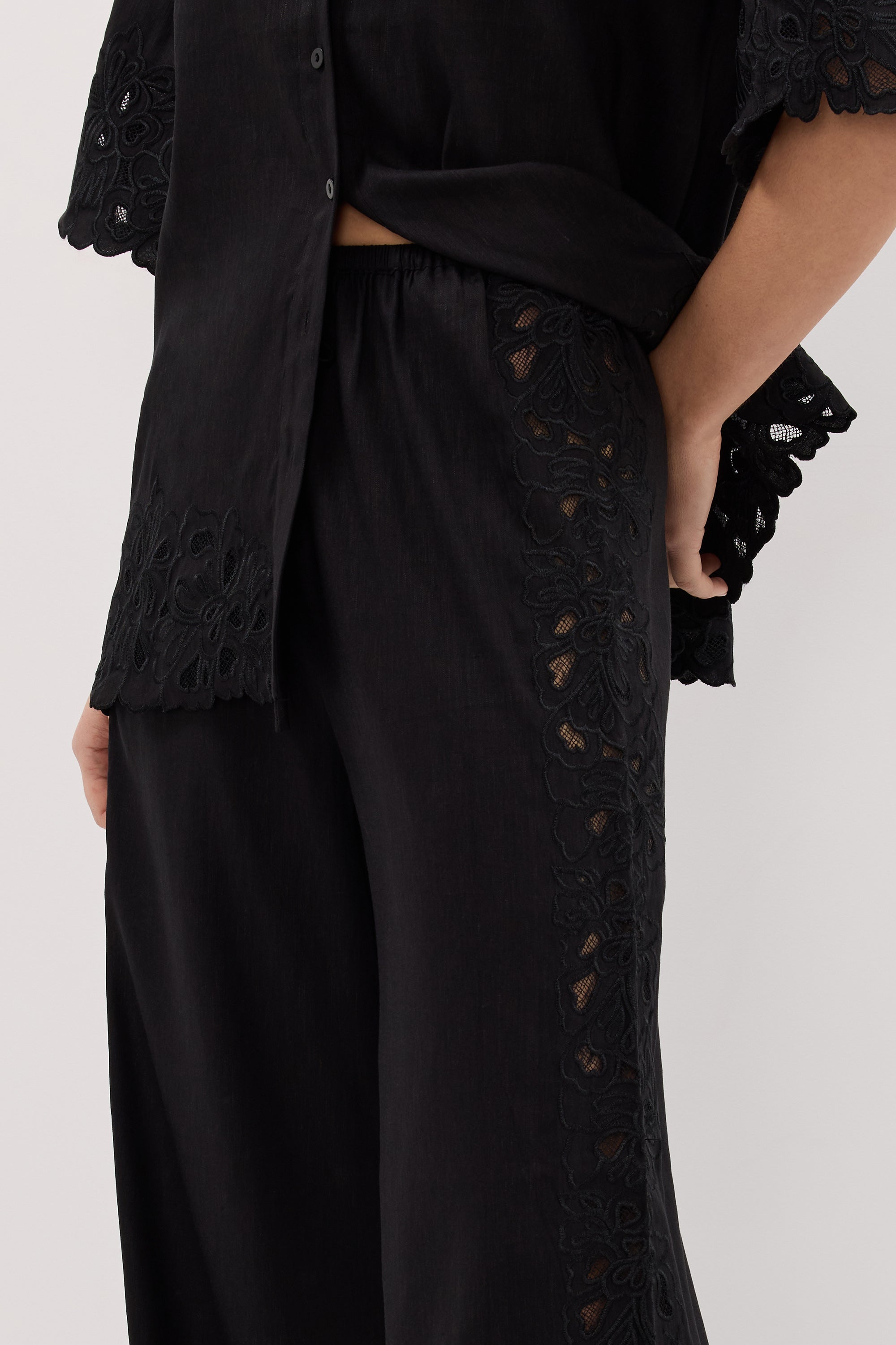 ZARIA BLACK PANT