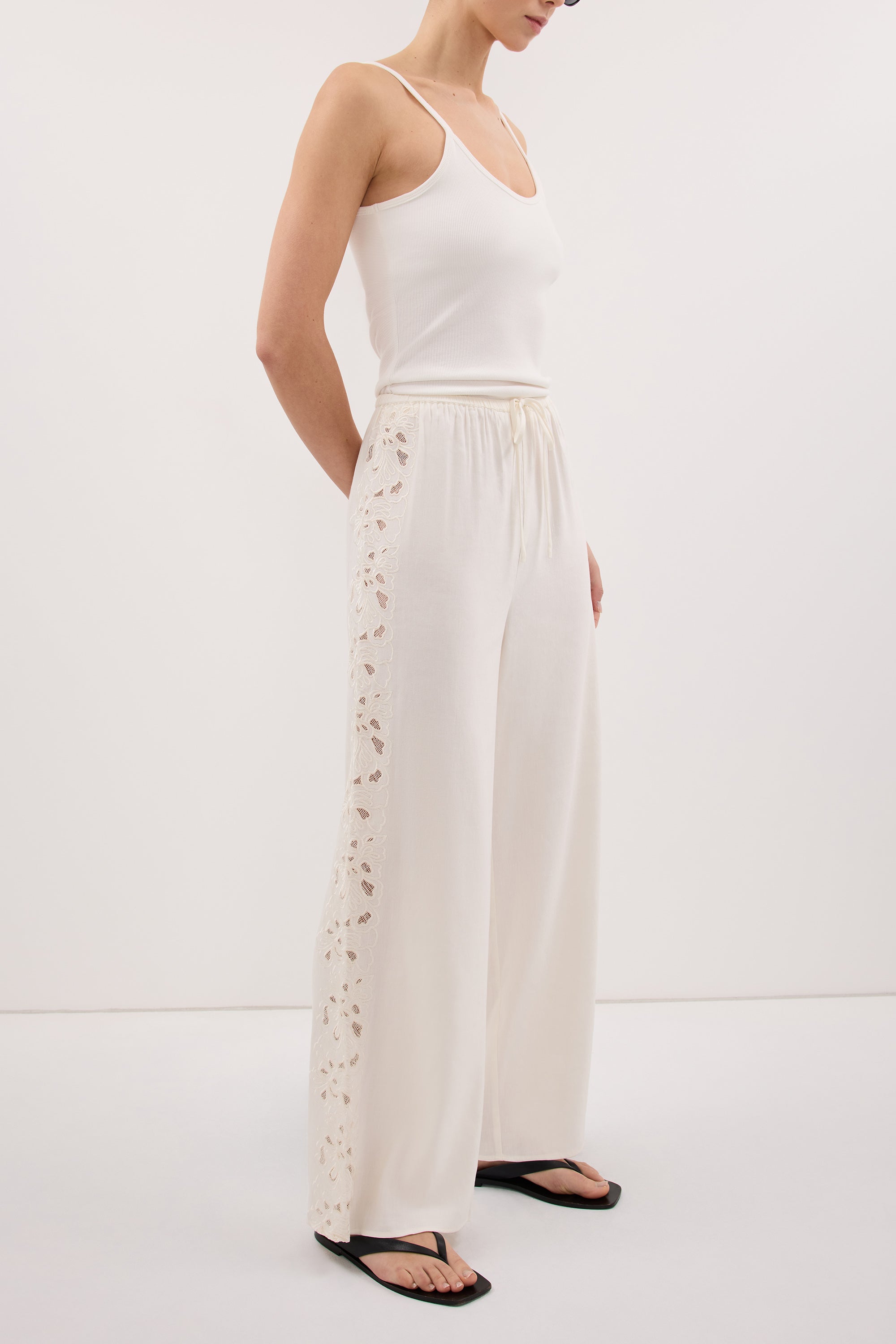 ZARIA OFF WHITE PANT