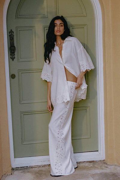 Anaya wearing ZARIA OFF WHITE PANT