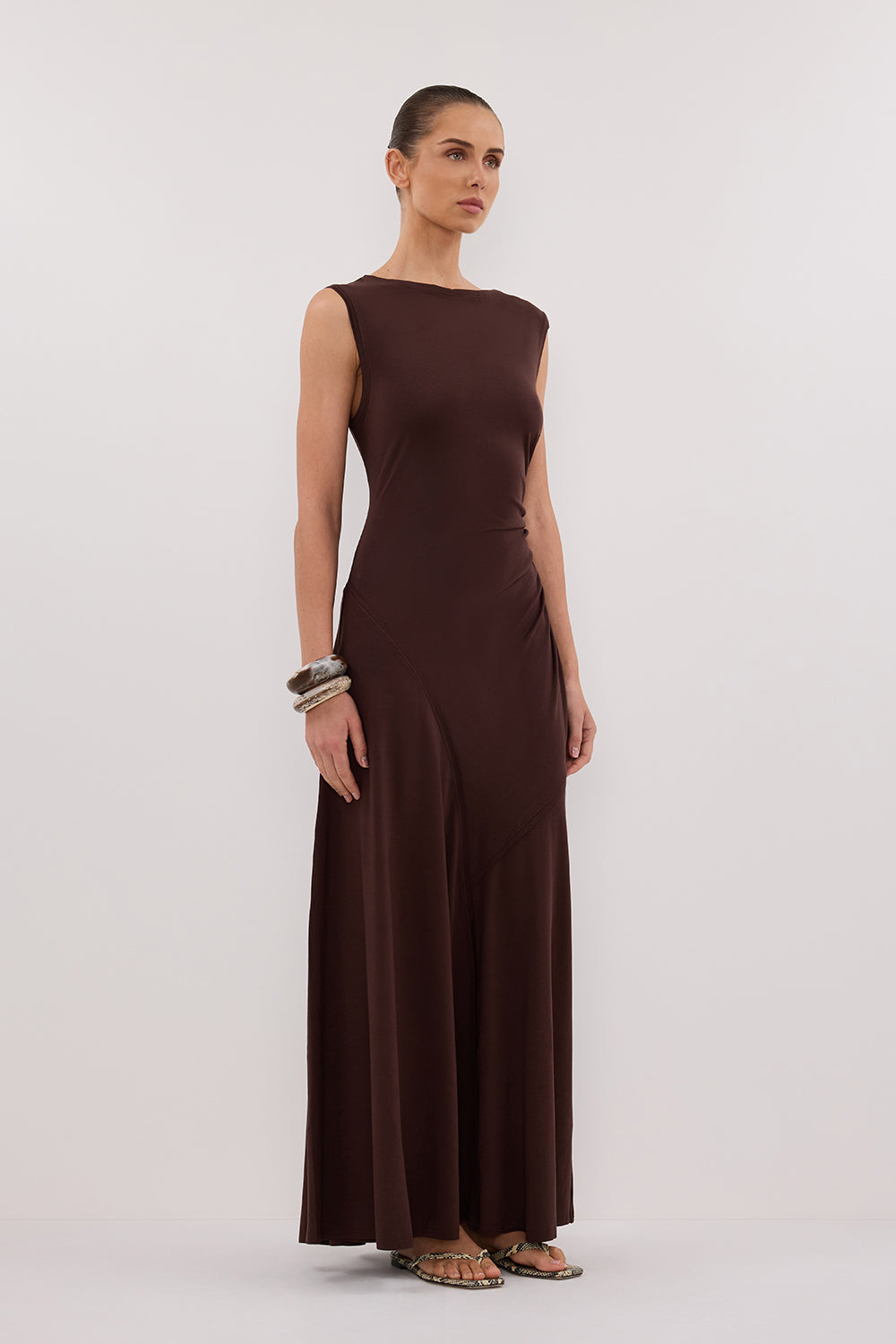 専用HYKE ワンピース MELTON SLEEVELESS DRESS HADLEY CHOC SLEEVELESS MIDI DRESS | Dissh