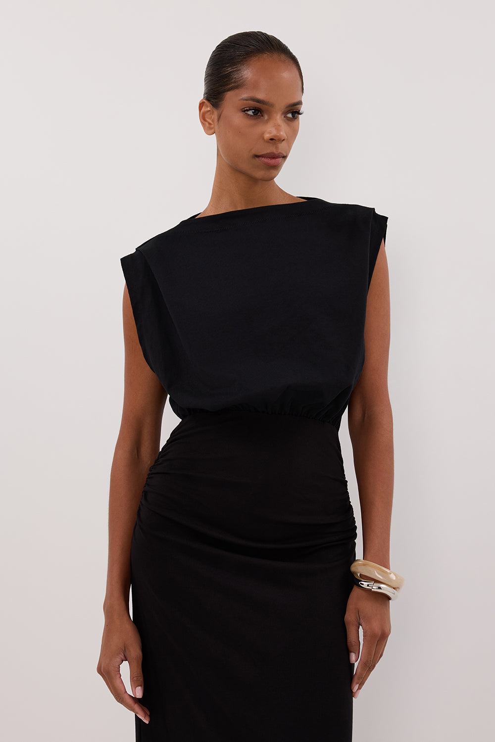 LIORA BLACK SLEEVELESS MAXI DRESS