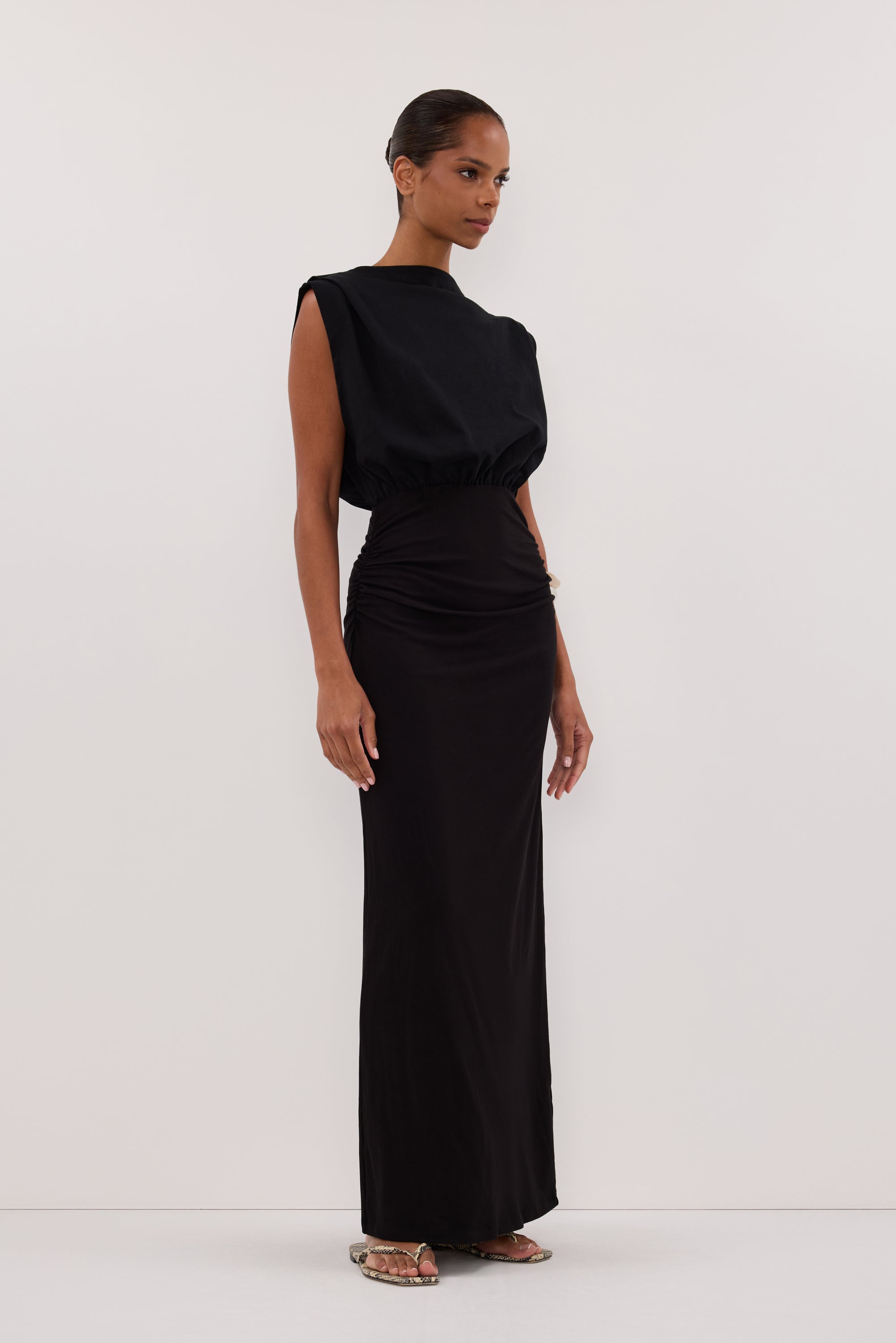 LIORA BLACK SLEEVELESS MAXI DRESS