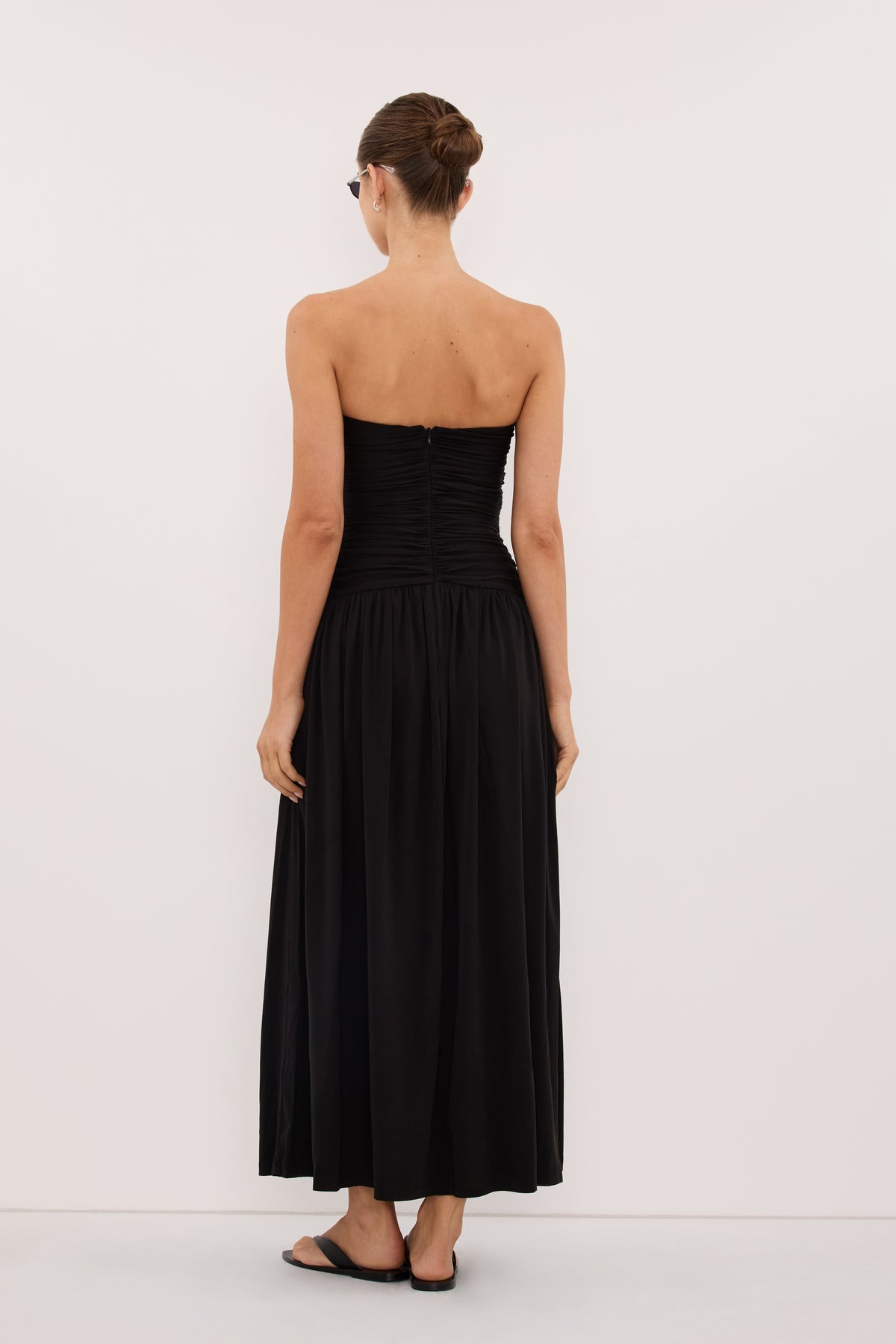 SHARI BLACK BANDEAU MIDI DRESS – DISSH