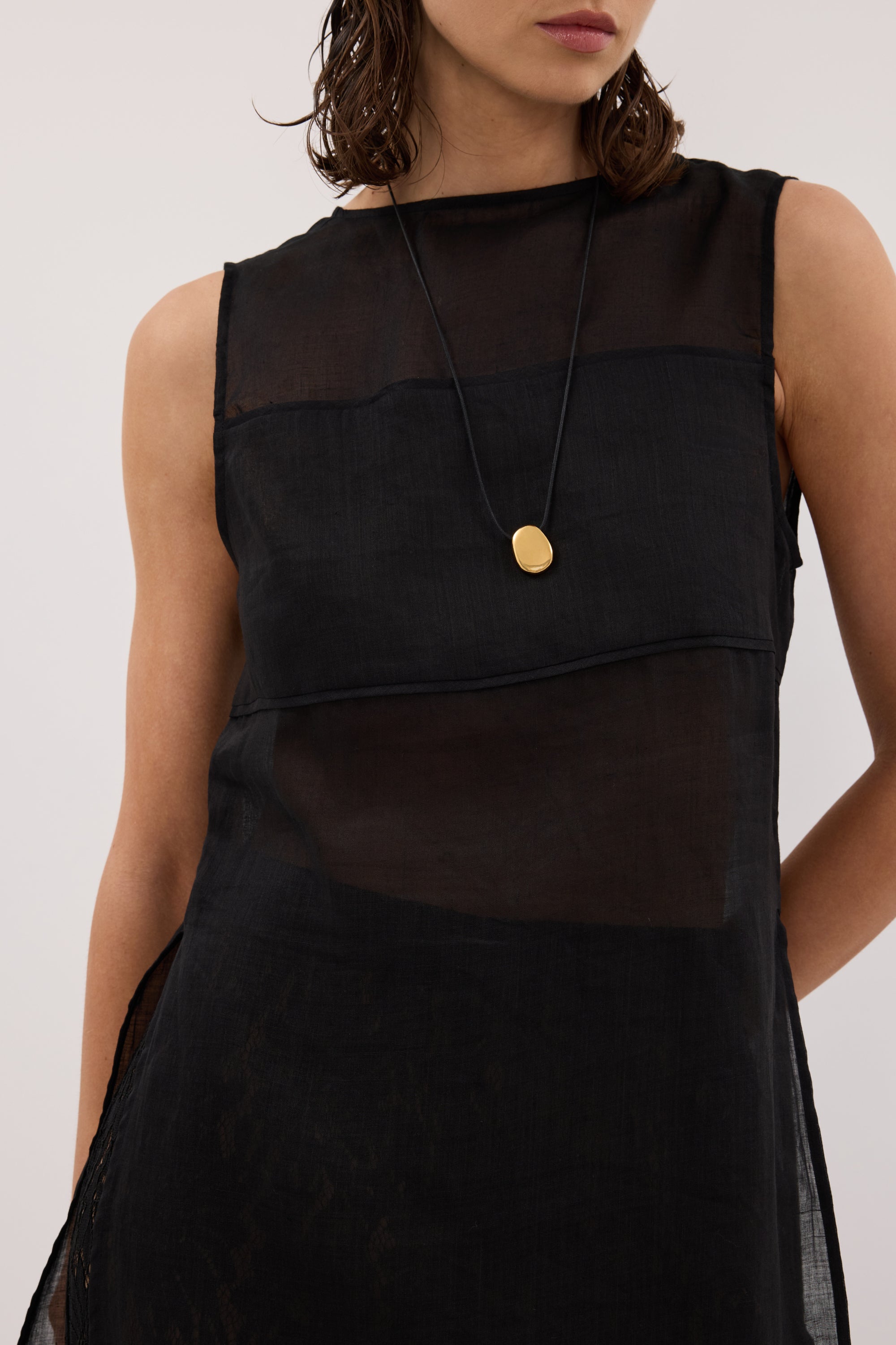 KAI BLACK SLEEVELESS RAMIE TUNIC TOP
