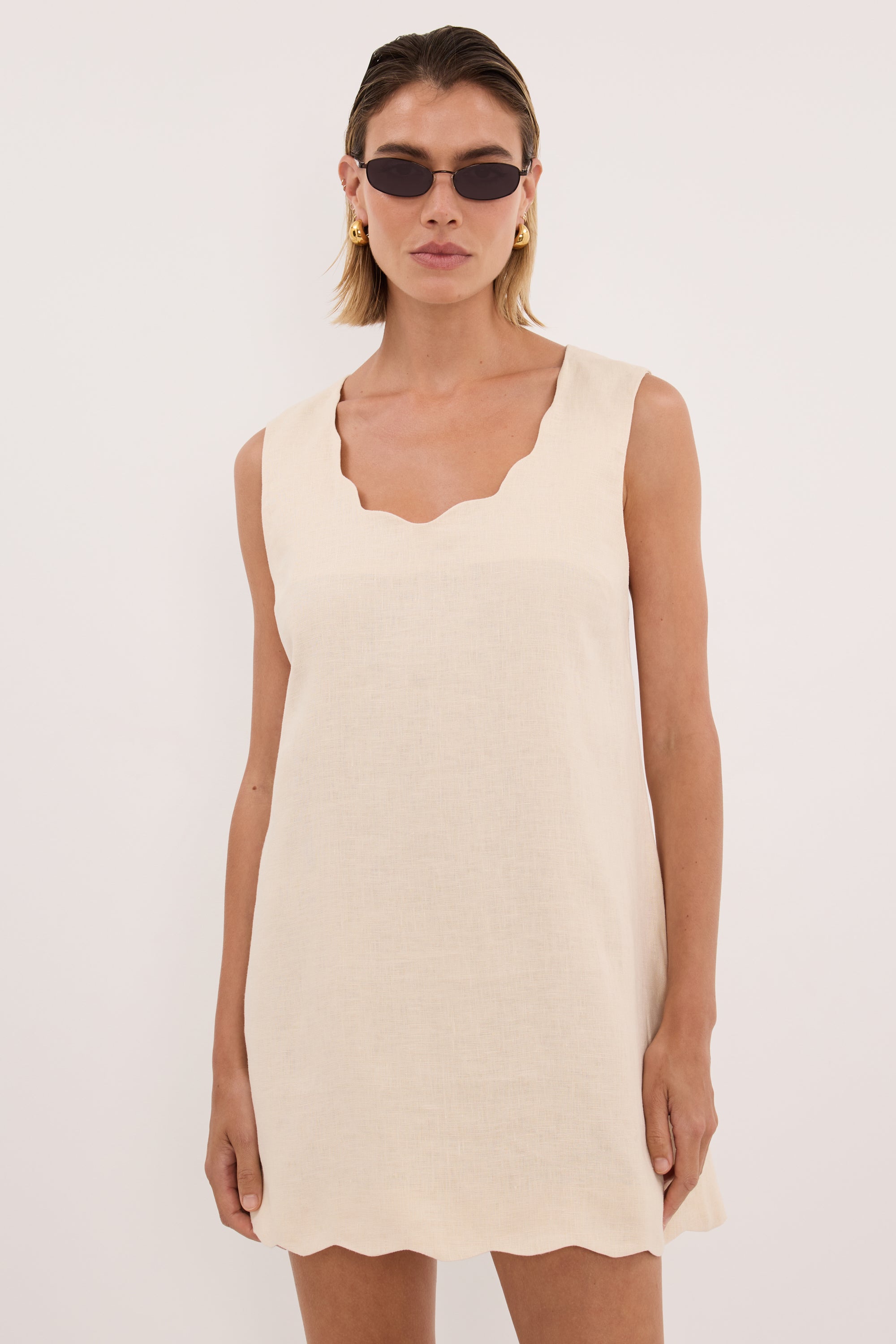 LELA SANDSTONE SLEEVELESS LINEN MINI DRESS