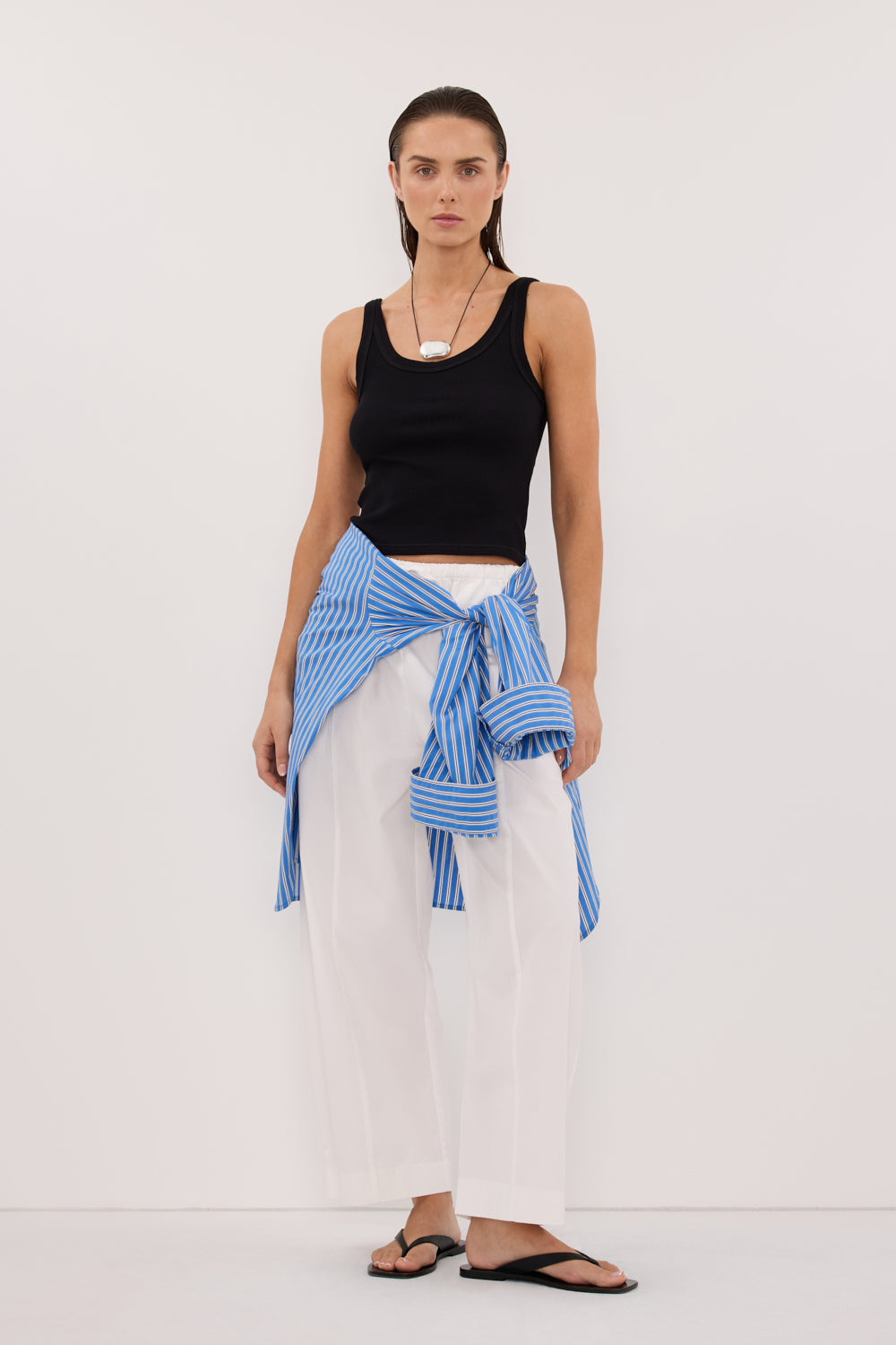 PHOEBE BLACK SCOOP NECK TANK TOP