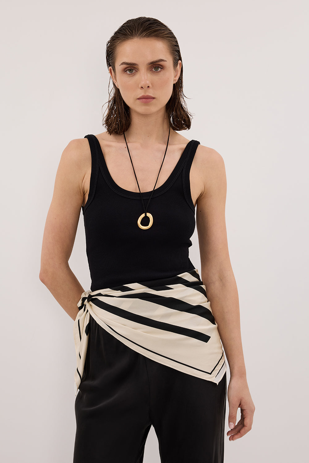 PHOEBE BLACK SCOOP NECK TANK TOP