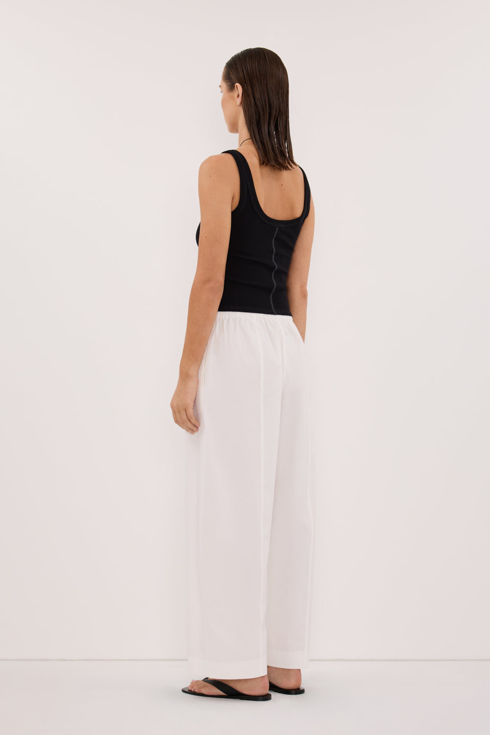 PHOEBE BLACK SCOOP NECK TANK TOP