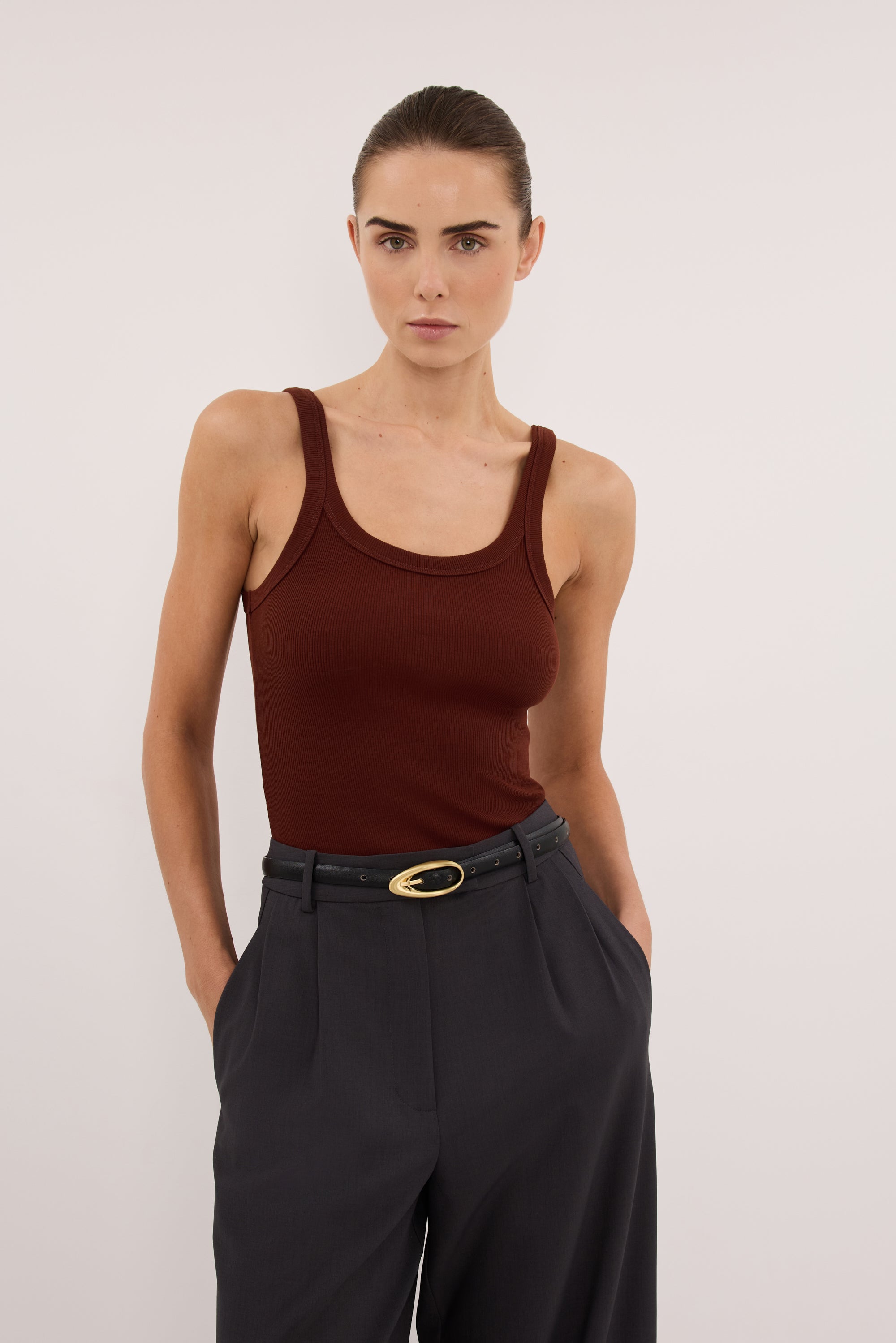 PHOEBE CINNAMON SCOOP NECK TANK – DISSH