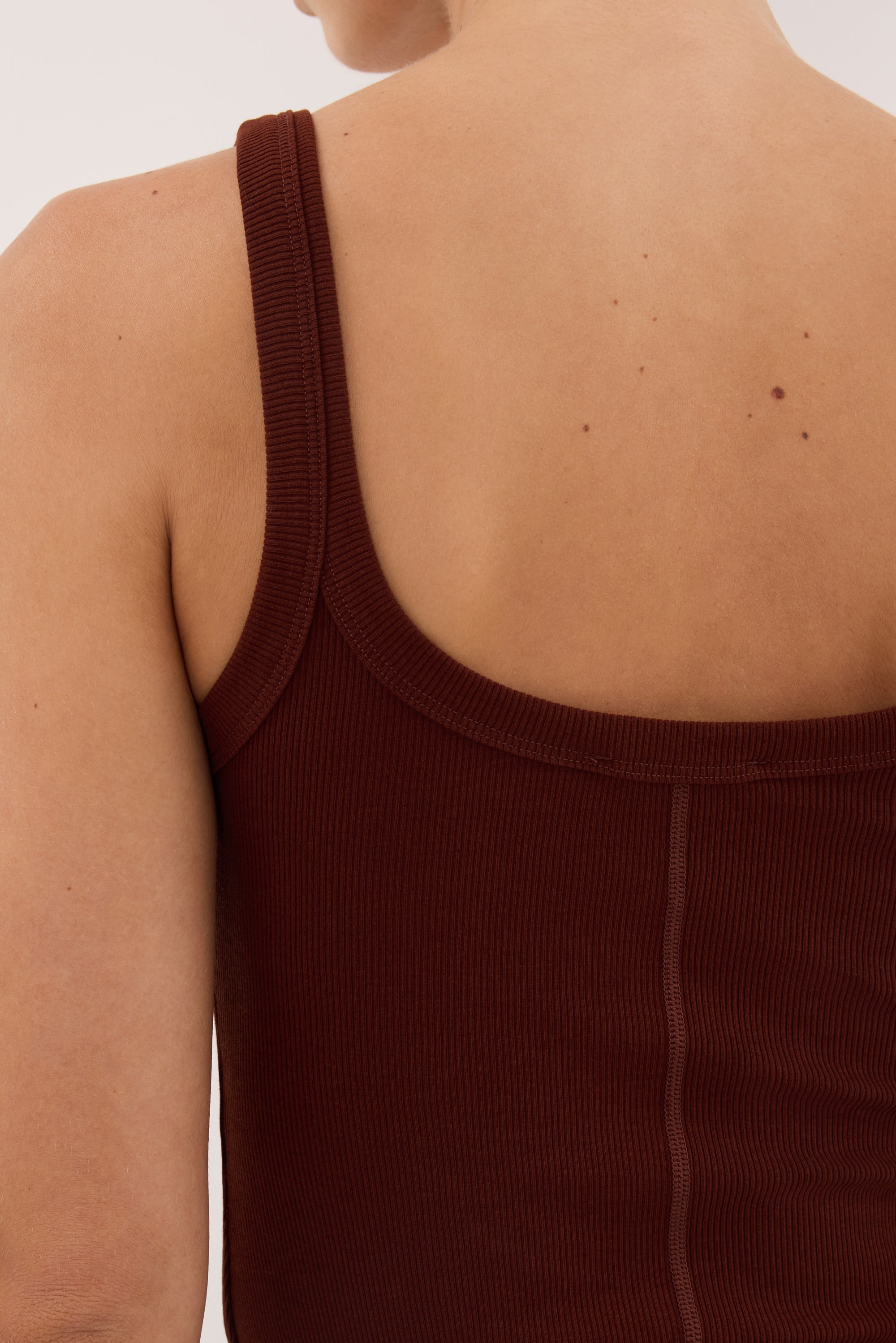 PHOEBE CINNAMON SCOOP NECK TANK – DISSH