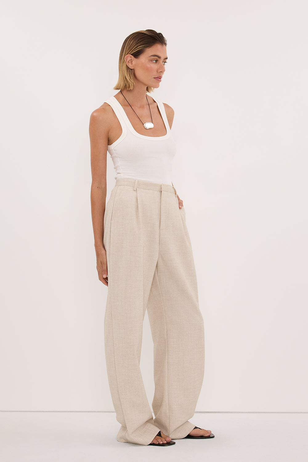 CLARA OFF WHITE SCOOP NECK TANK TOP