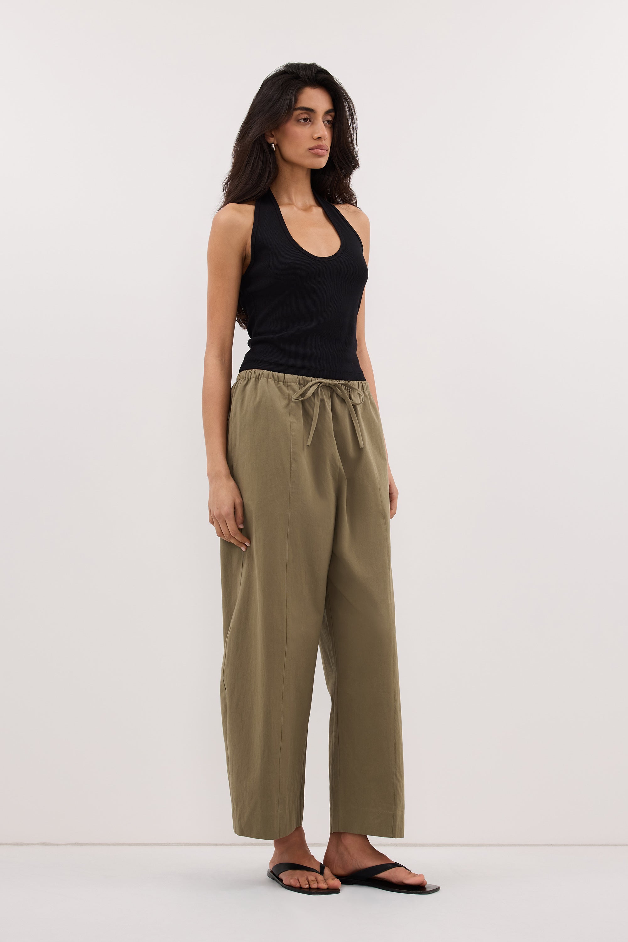 HARLAN BLACK KNIT HALTER TOP