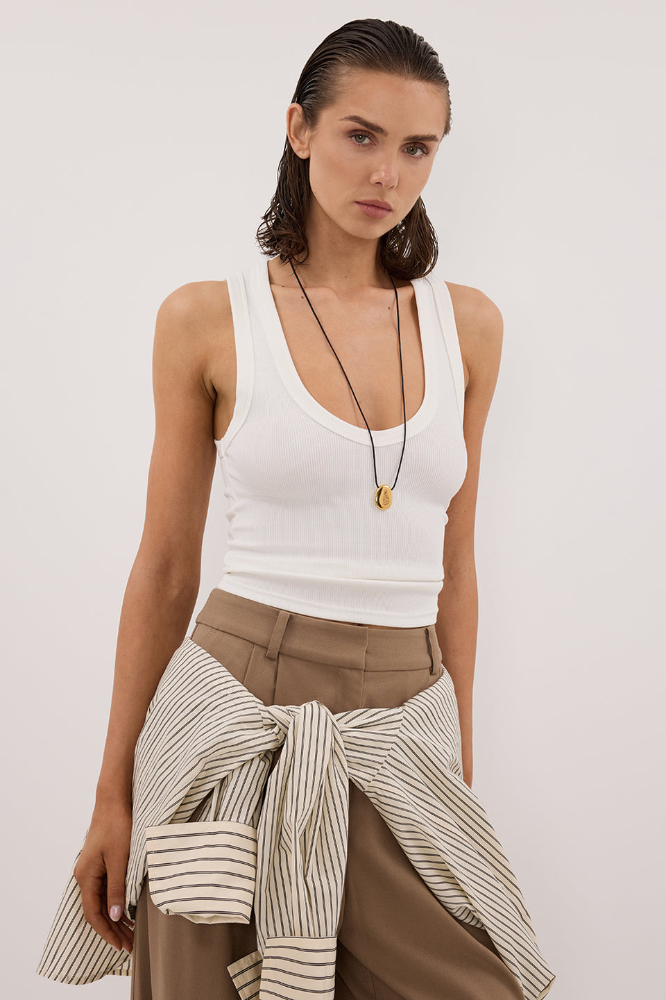 YASMIN OFF WHITE SLEEVELESS KNIT TANK