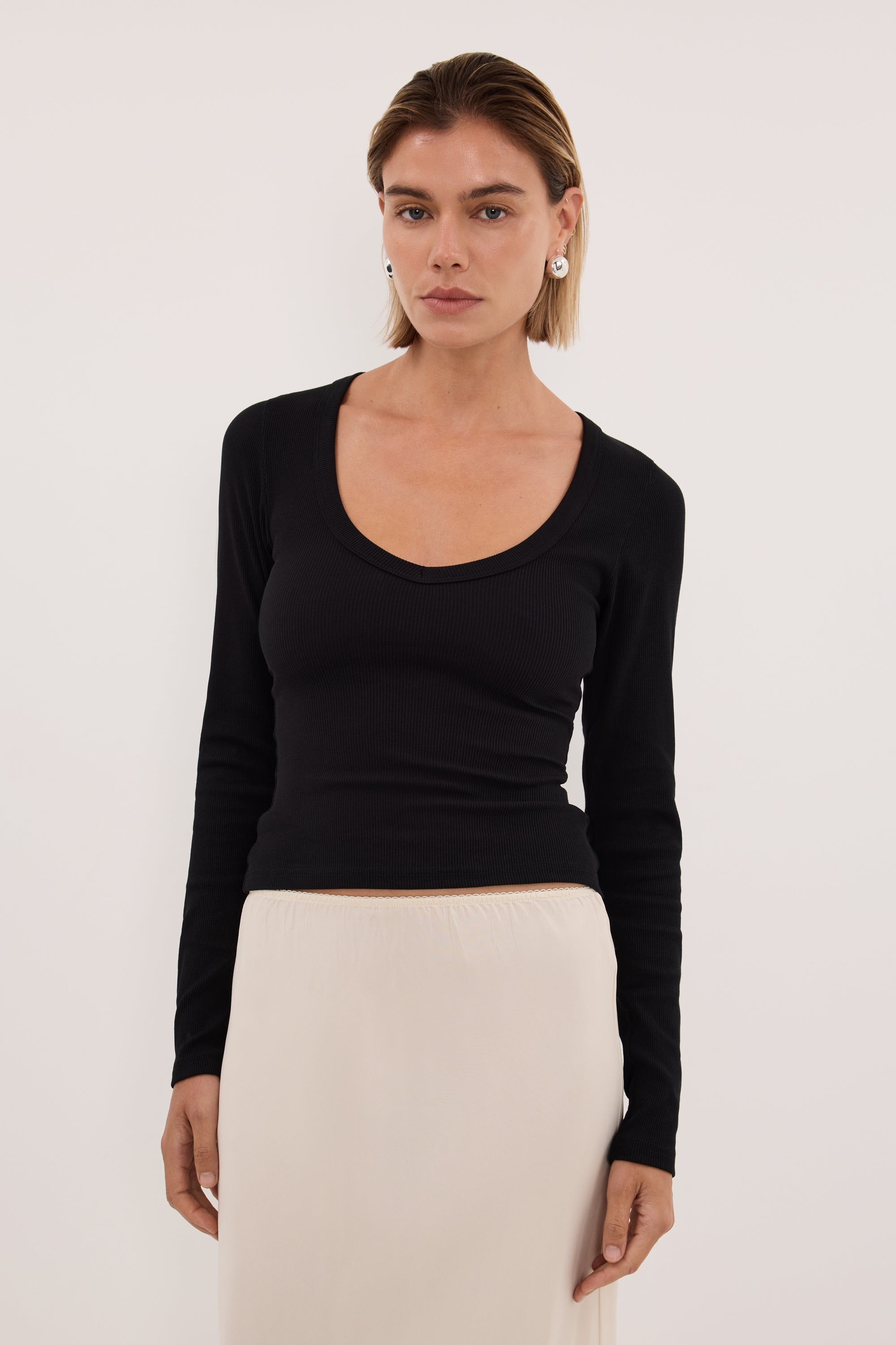 YASMIN BLACK LONG SLEEVE KNIT TOP