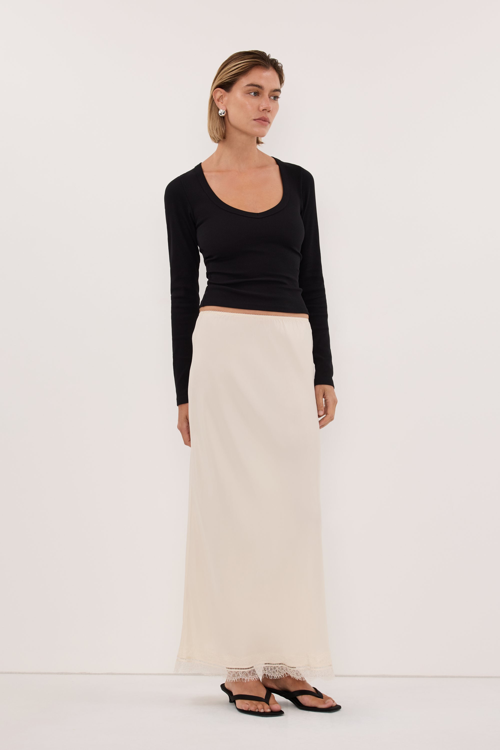 YASMIN BLACK LONG SLEEVE KNIT TOP