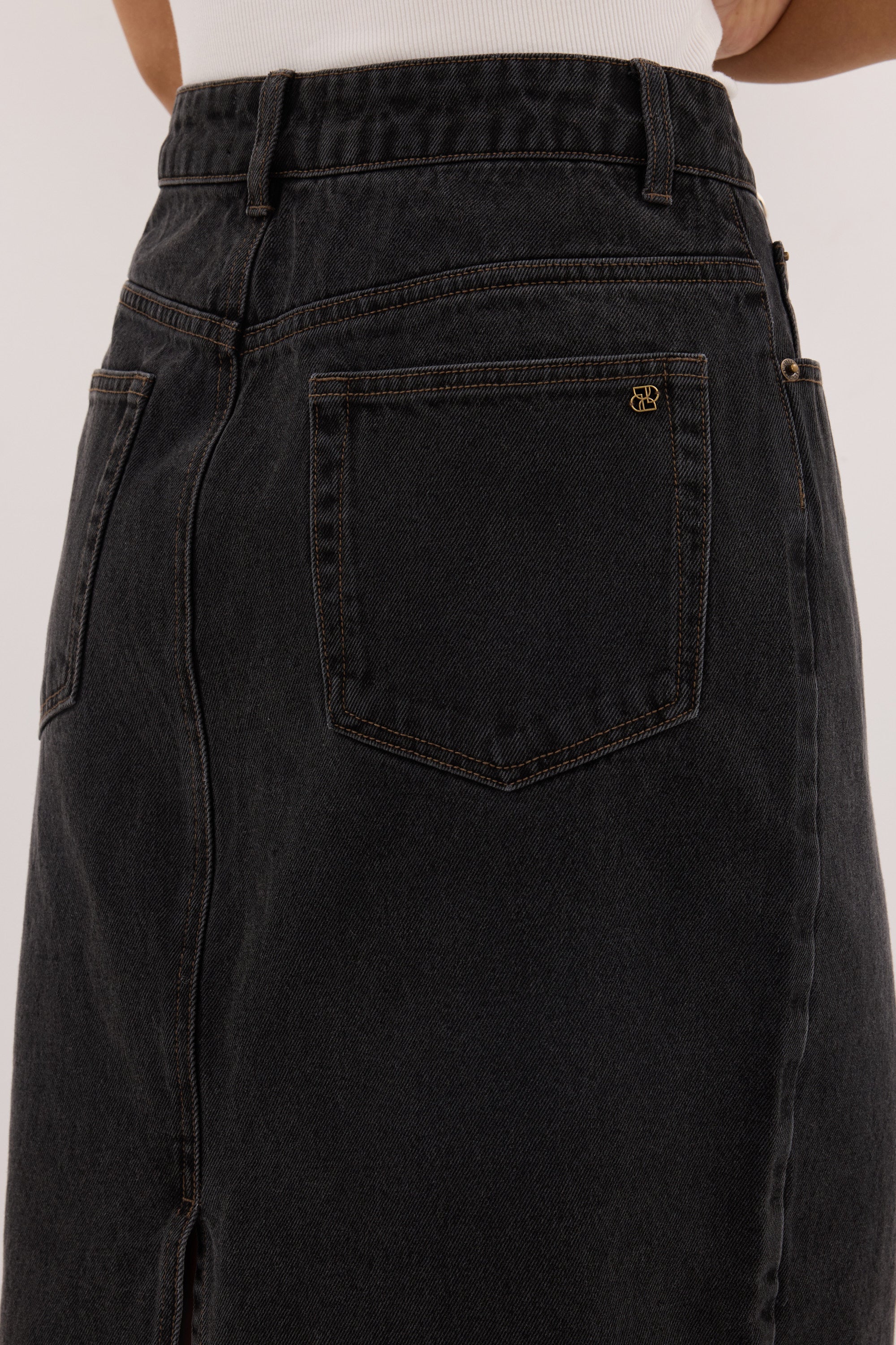 MONROE BLACK RINSE DENIM MIDI SKIRT