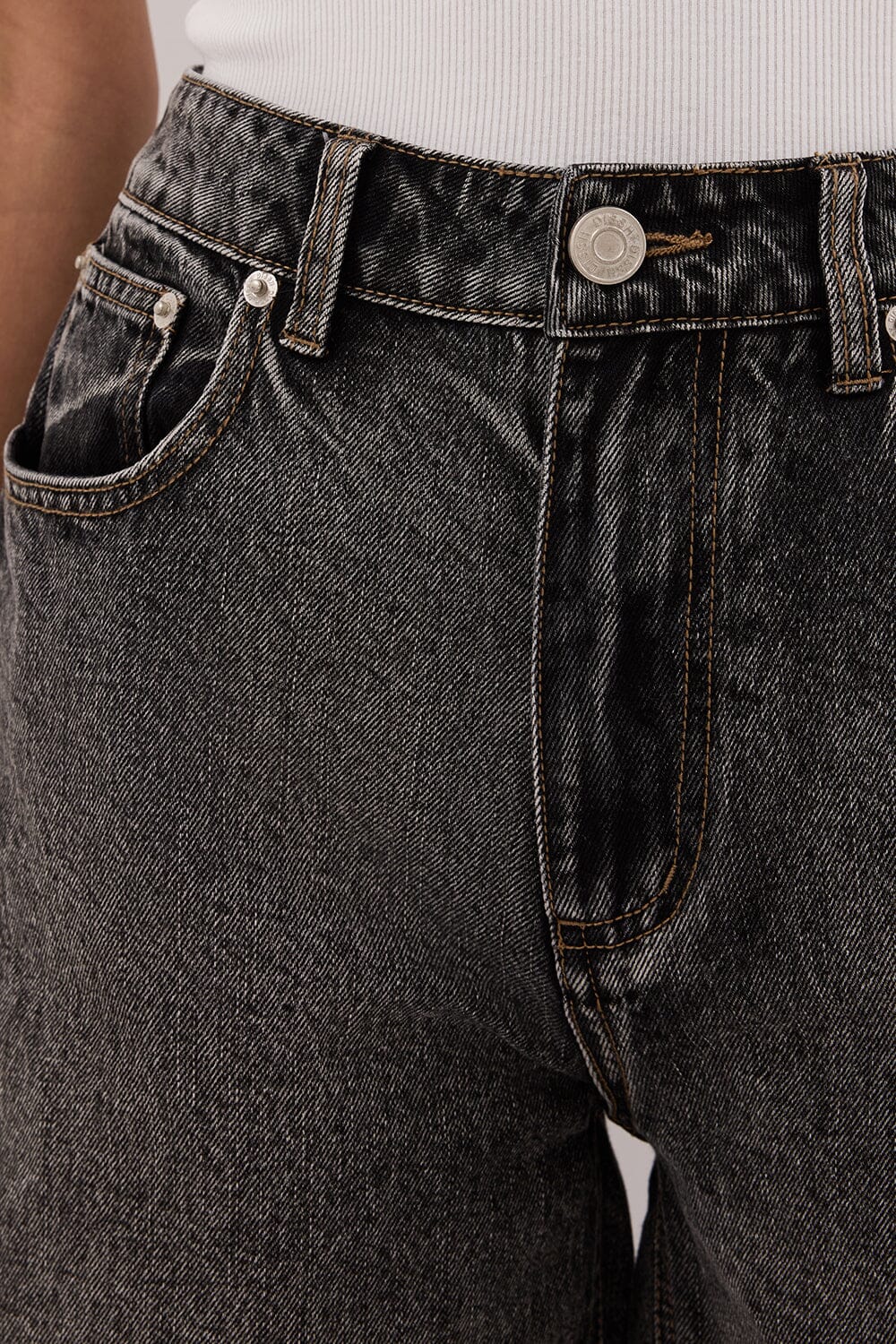 BAMBI WASHED BLACK BERMUDA DENIM SHORT