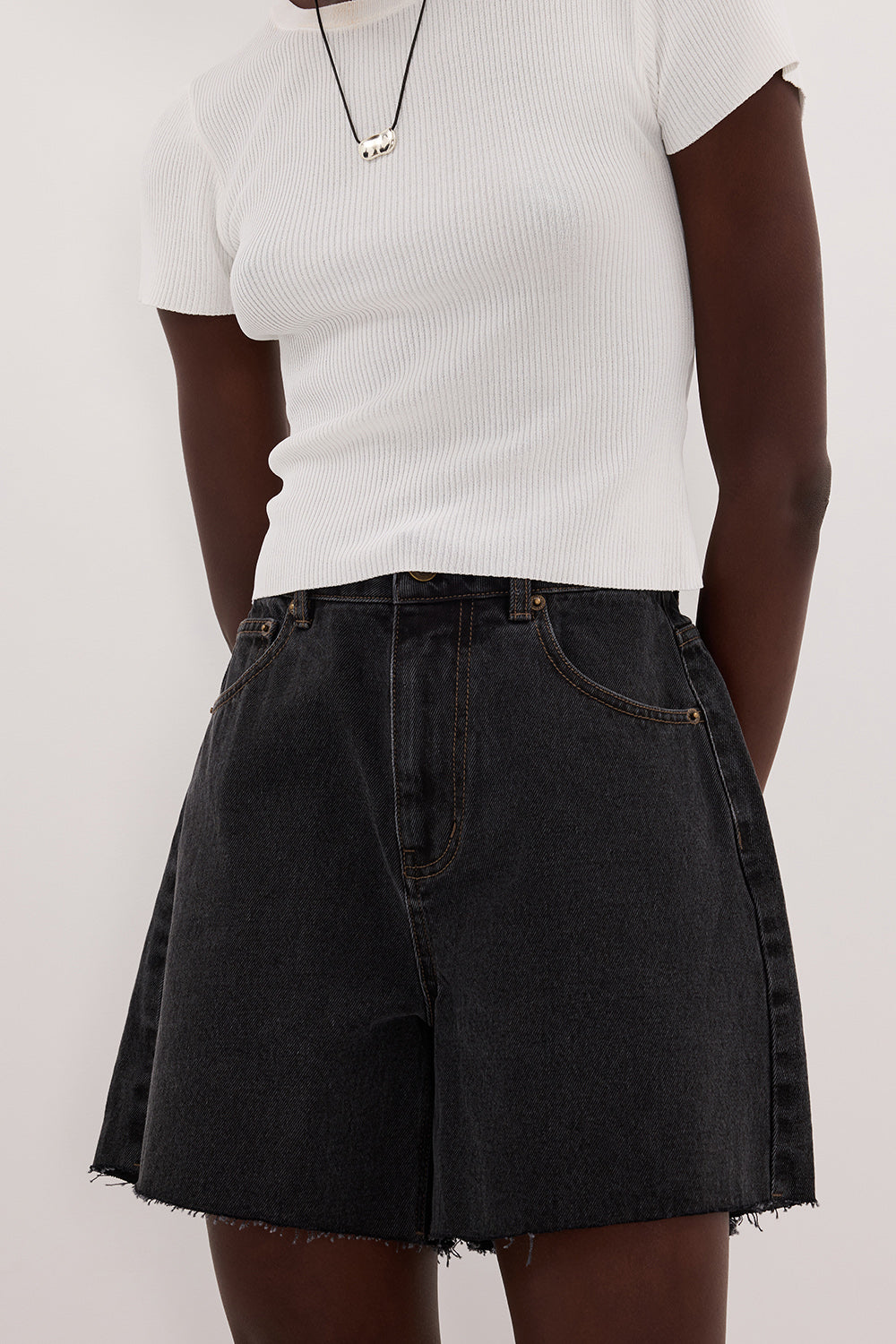 MARLEY BLACK RINSE DENIM SHORT