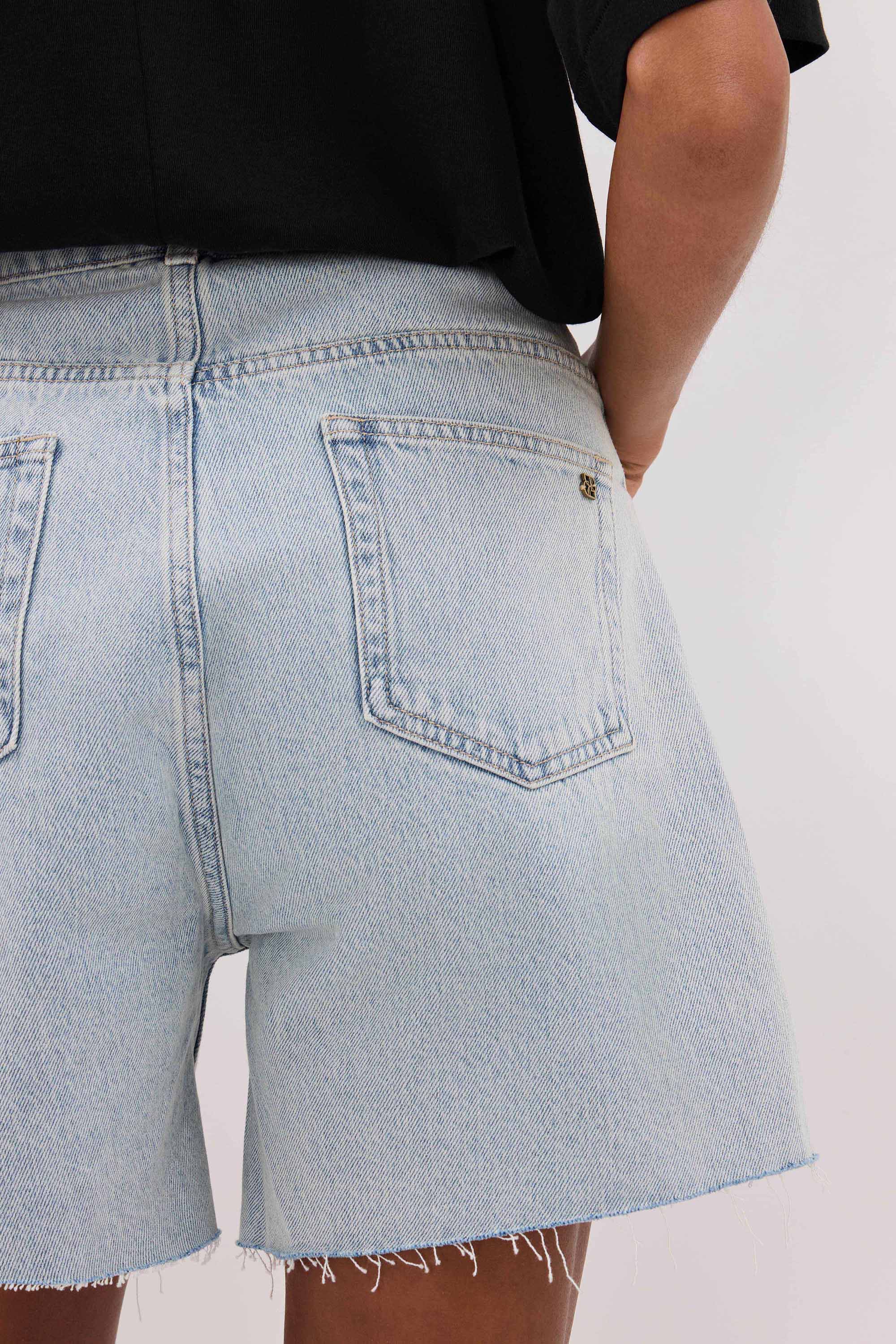 MARLEY LIGHT RINSE DENIM SHORT