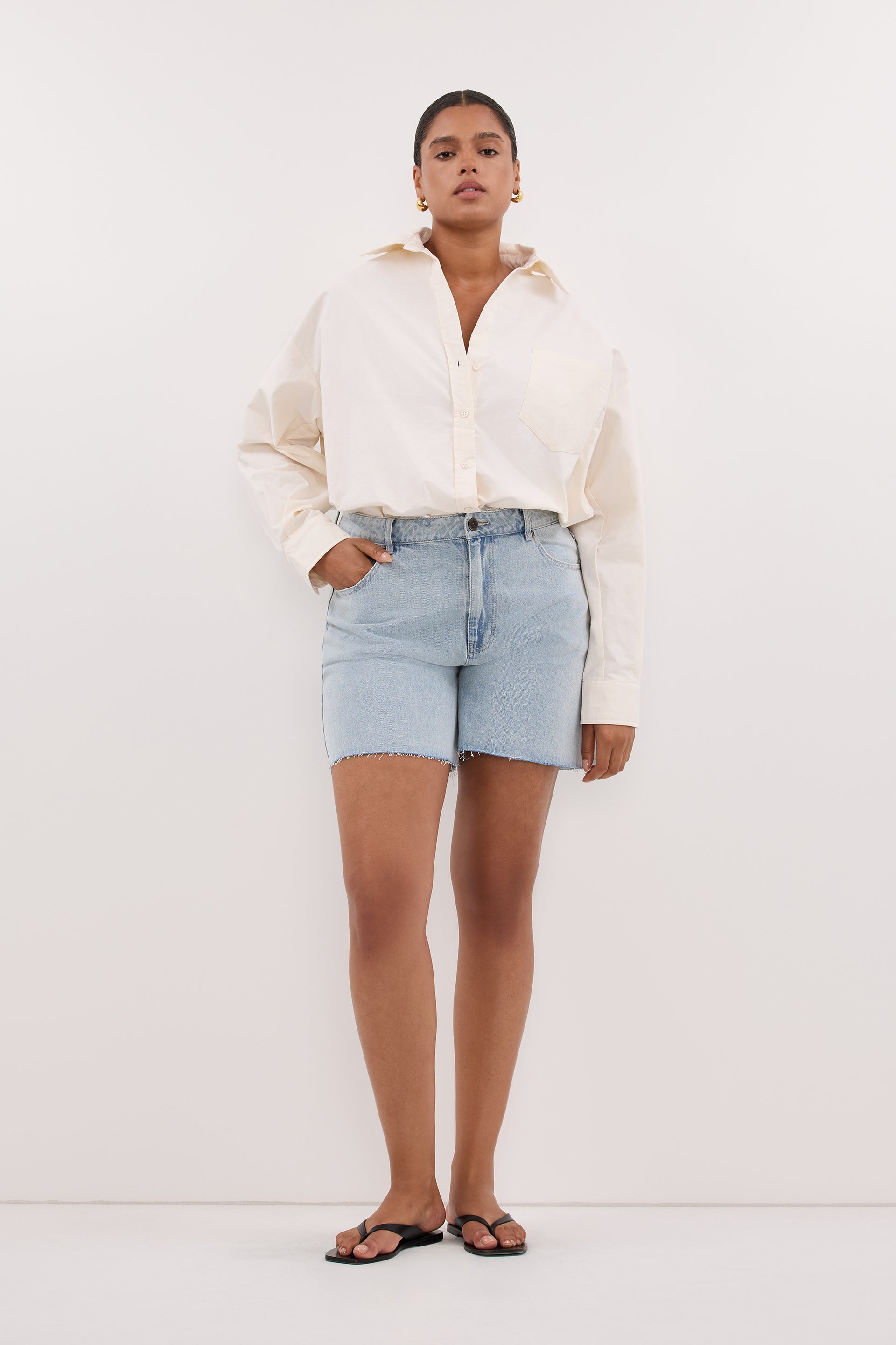 MARLEY LIGHT RINSE DENIM SHORT – DISSH