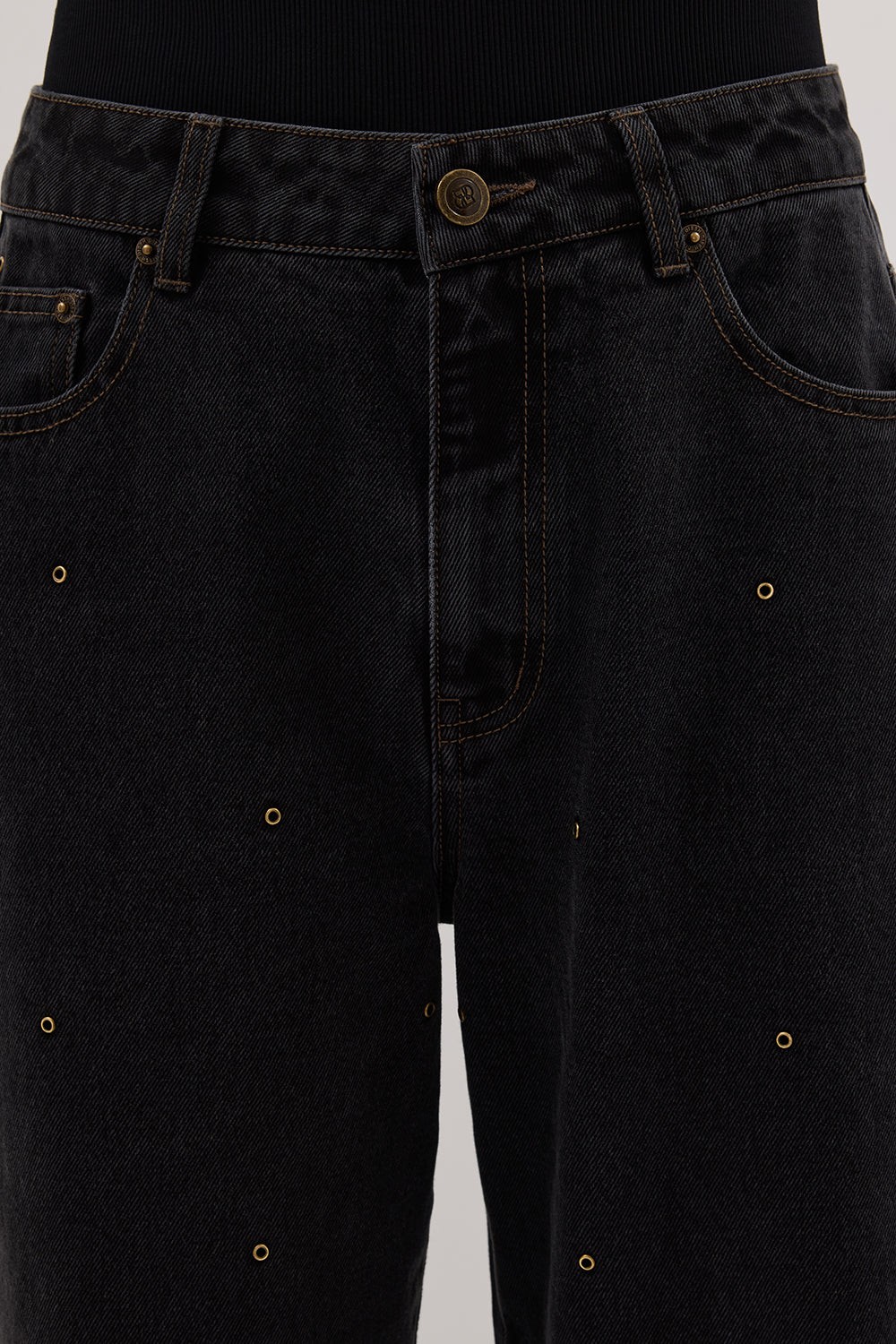 REAGAN 2.0 BLACK RINSE EYELET SLOUCHY JEAN